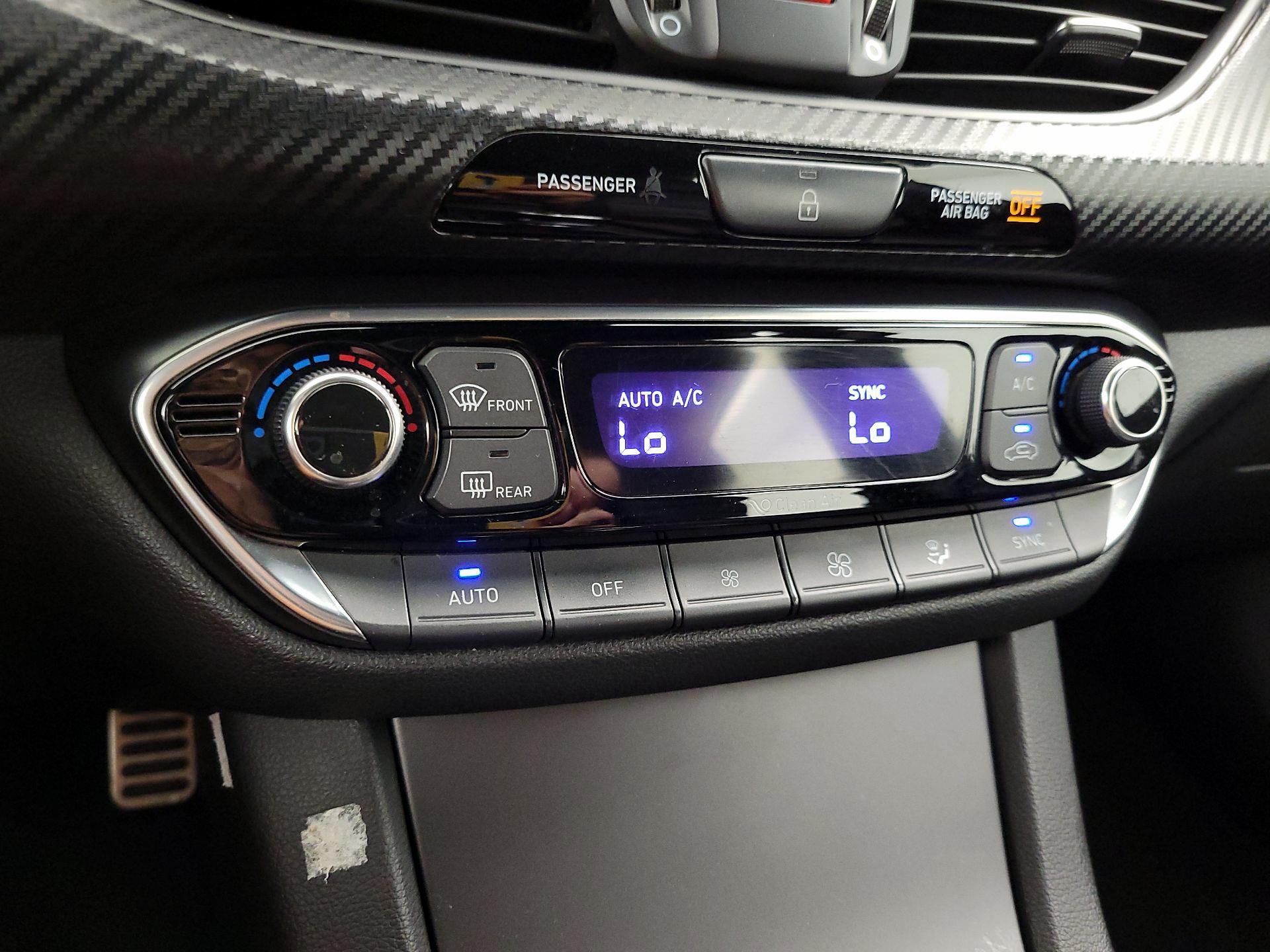 Thumbnail: 2019 Hyundai Elantra - 16