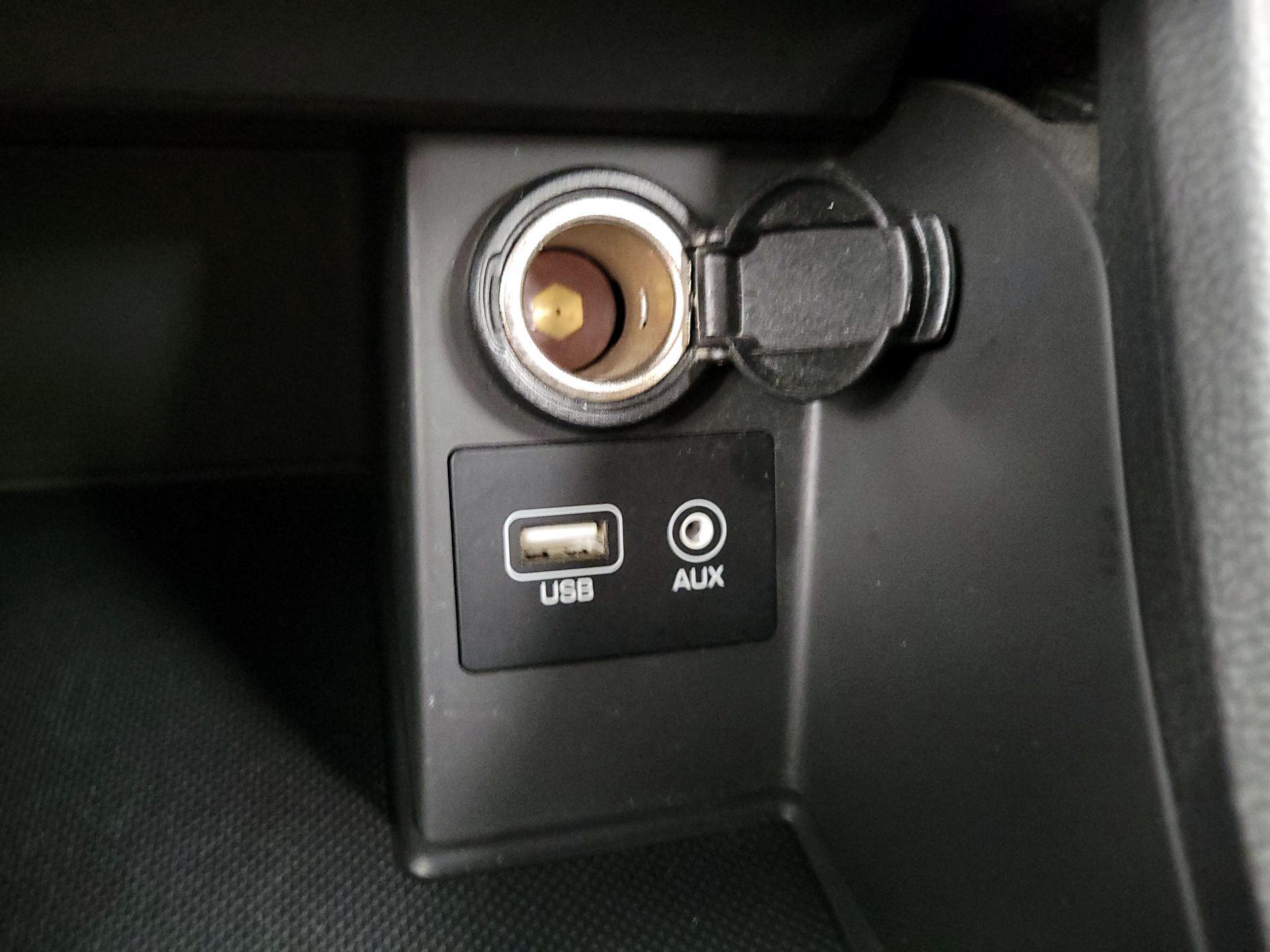 Thumbnail: 2019 Hyundai Elantra - 18
