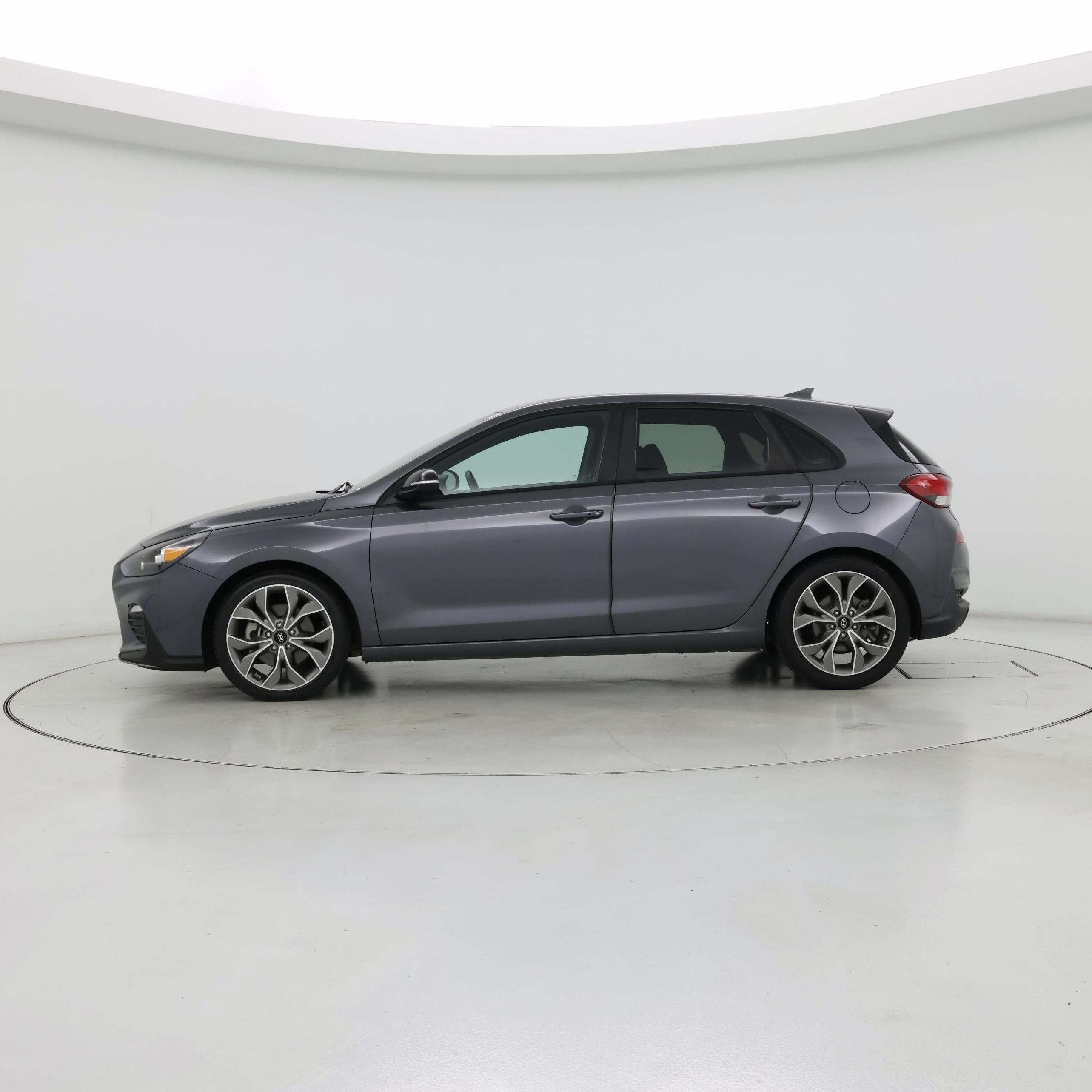 Thumbnail: 2019 Hyundai Elantra - 3