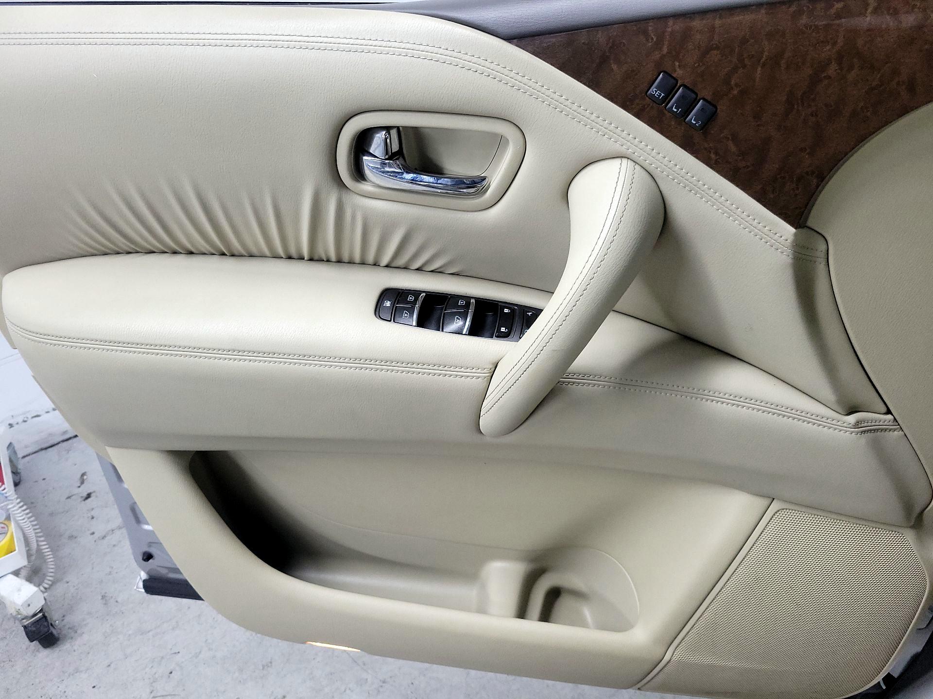 Thumbnail: 2016 INFINITI QX80 - 12