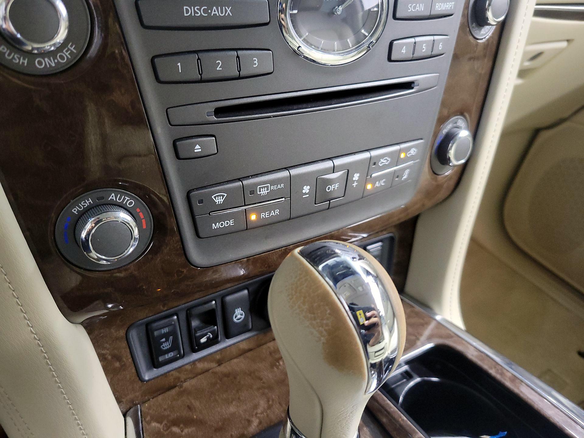Thumbnail: 2016 INFINITI QX80 - 15