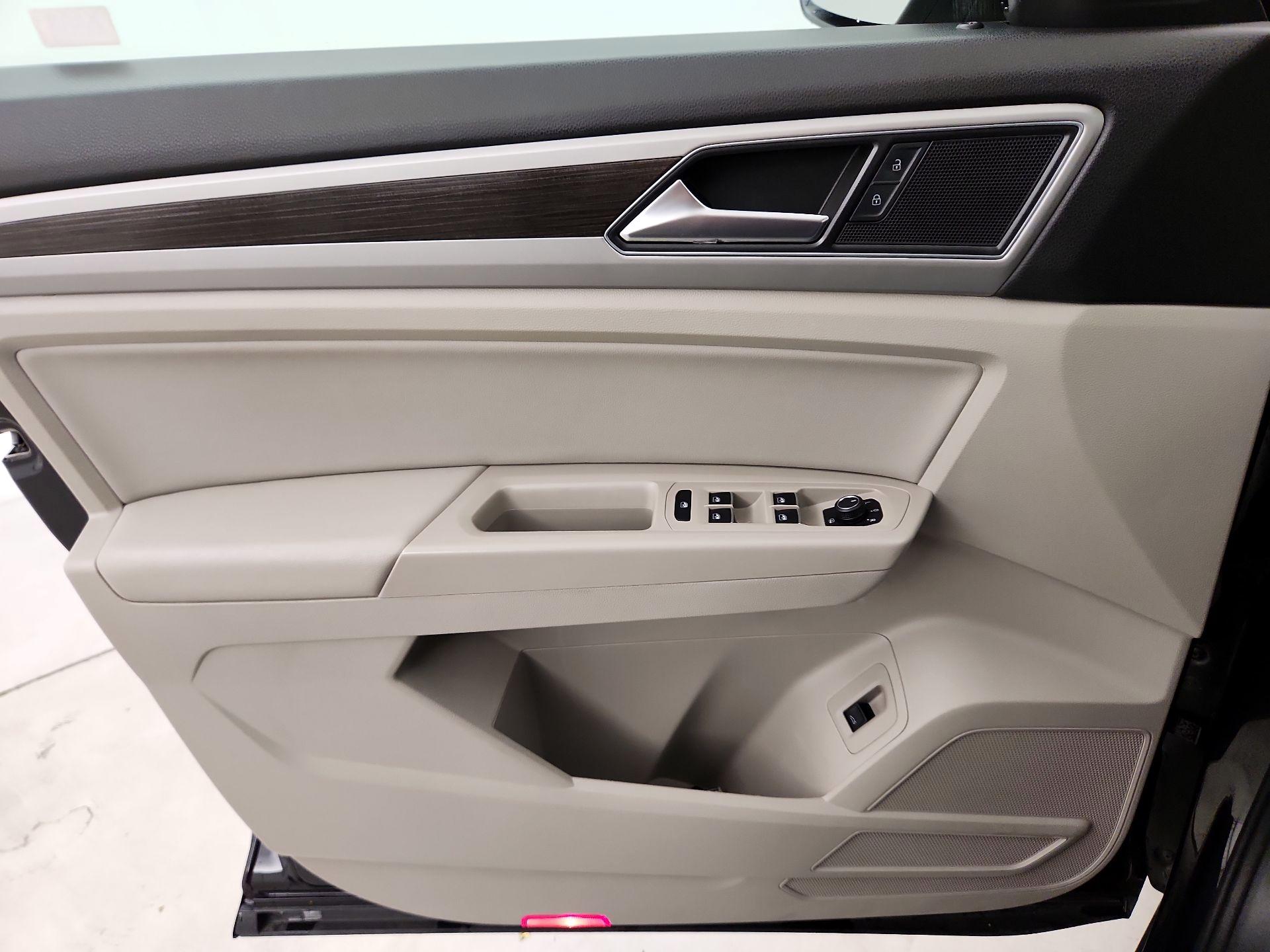 Thumbnail: 2019 Volkswagen Atlas - 12