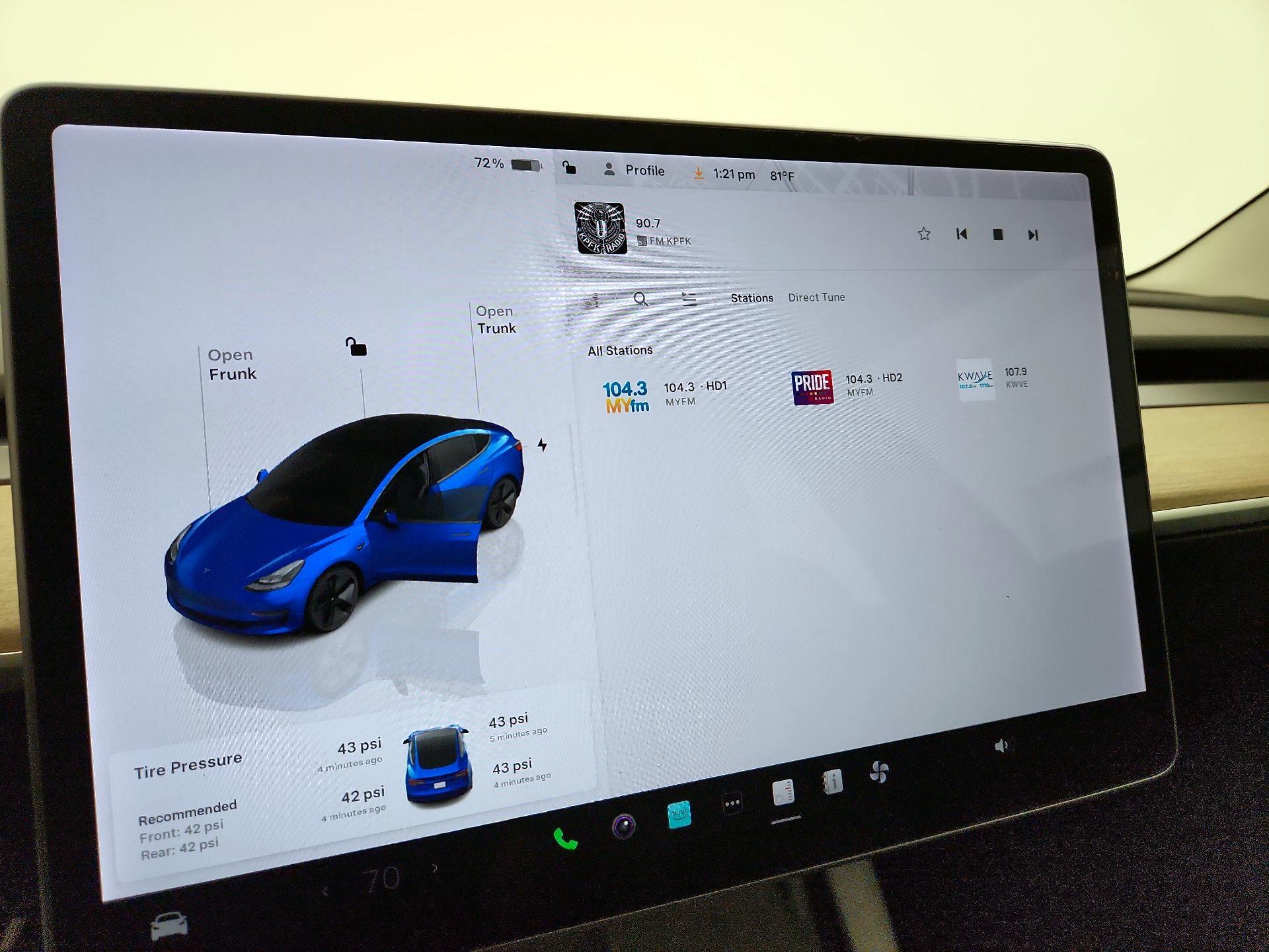 Thumbnail: 2022 Tesla Model 3 - 15