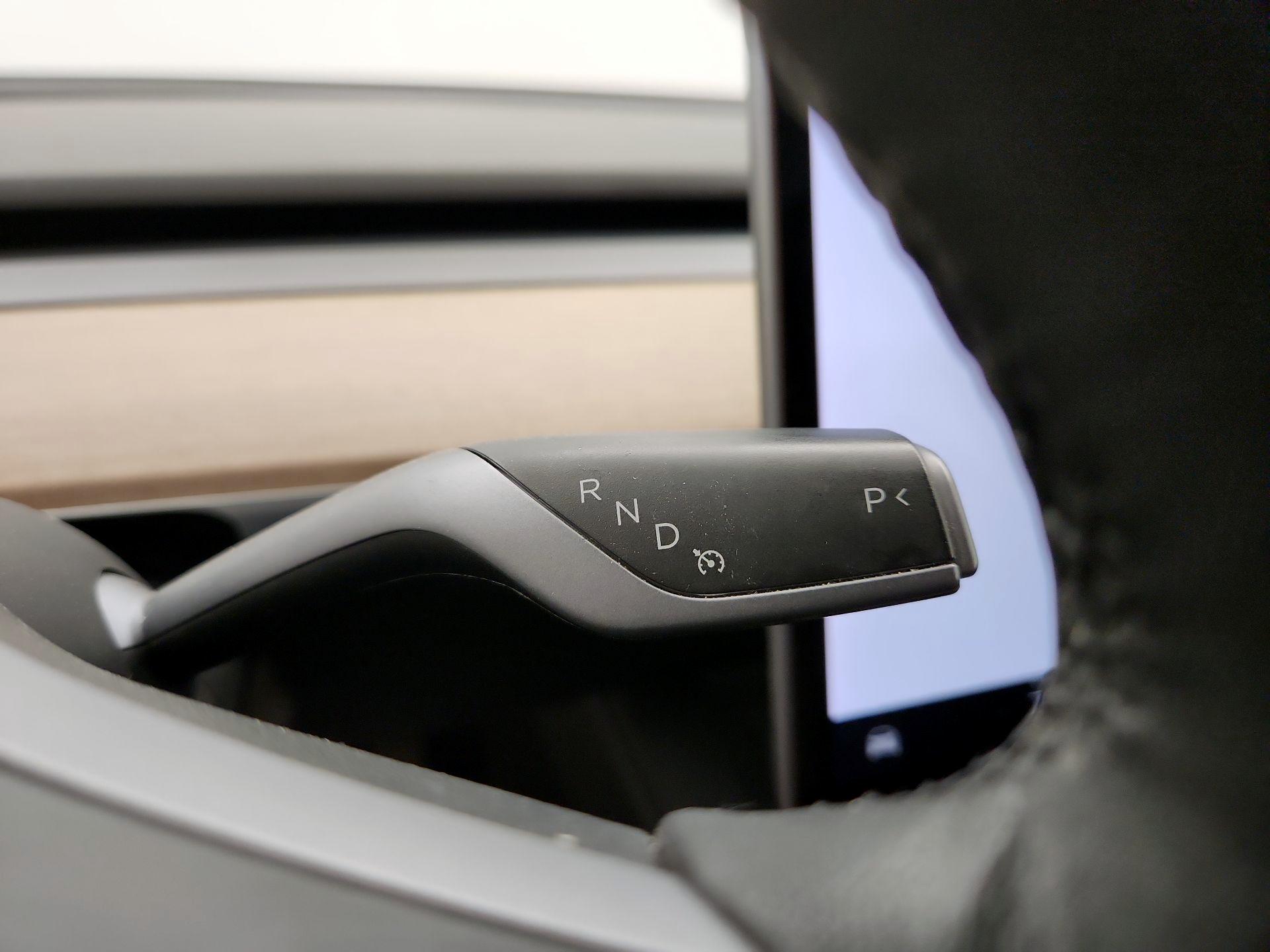 Thumbnail: 2022 Tesla Model 3 - 17