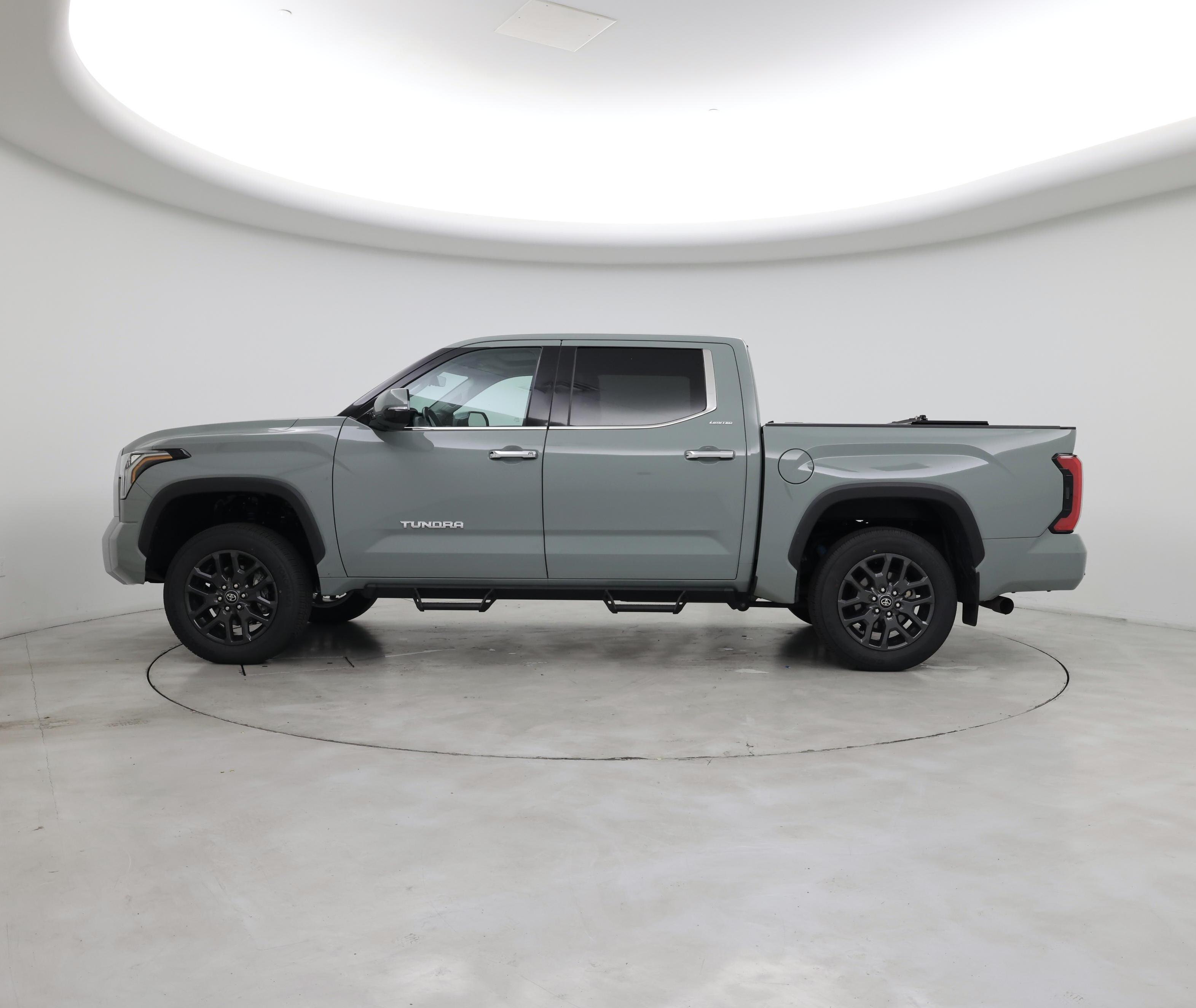 Thumbnail: 2022 Toyota Tundra - 3