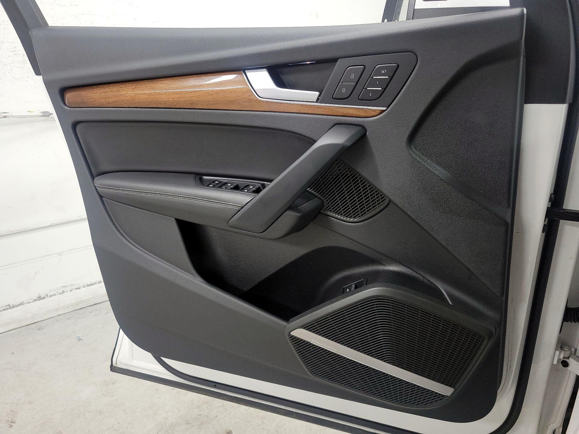 Thumbnail: 2023 Audi Q5 - 12