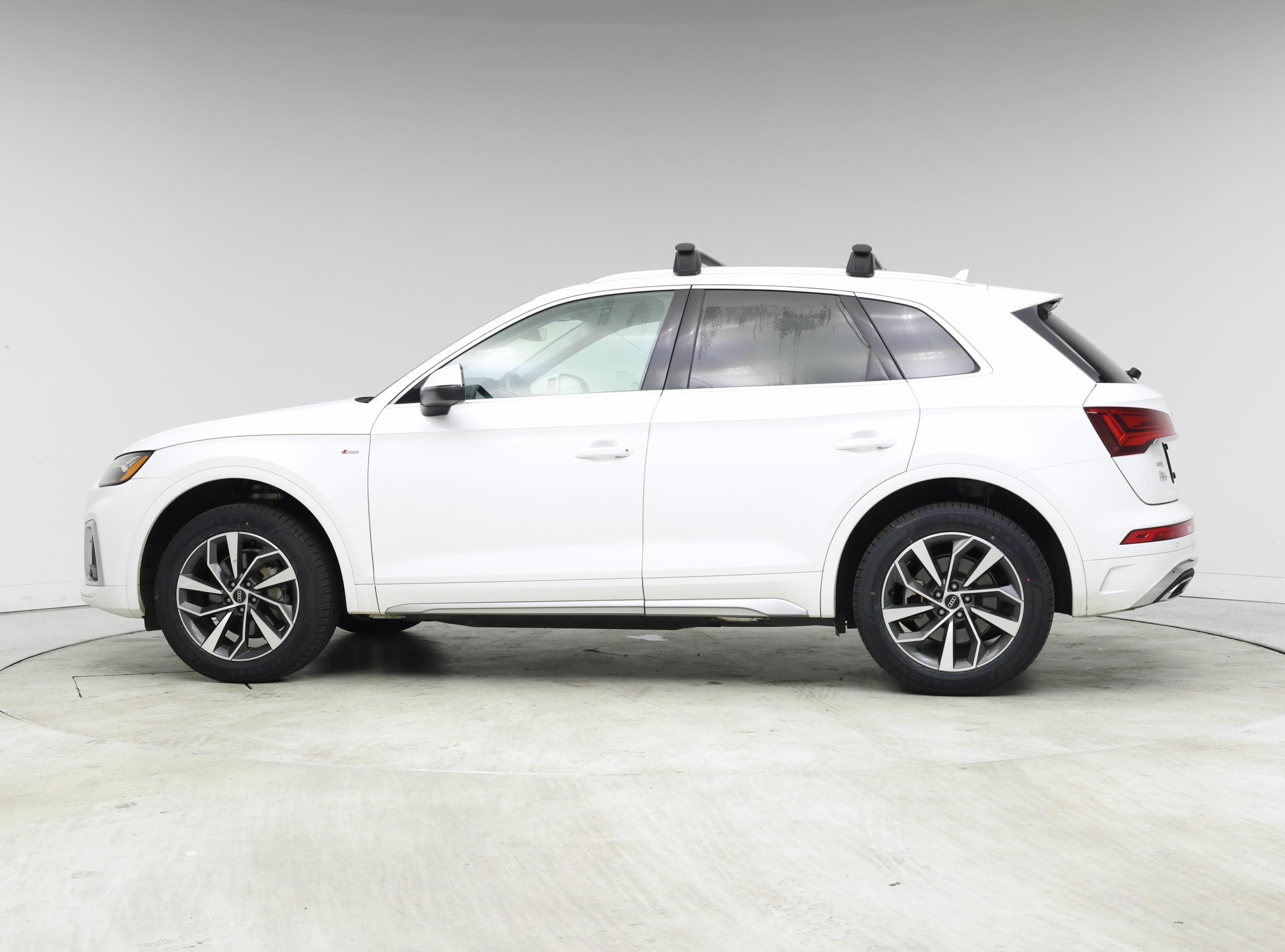 Thumbnail: 2023 Audi Q5 - 3