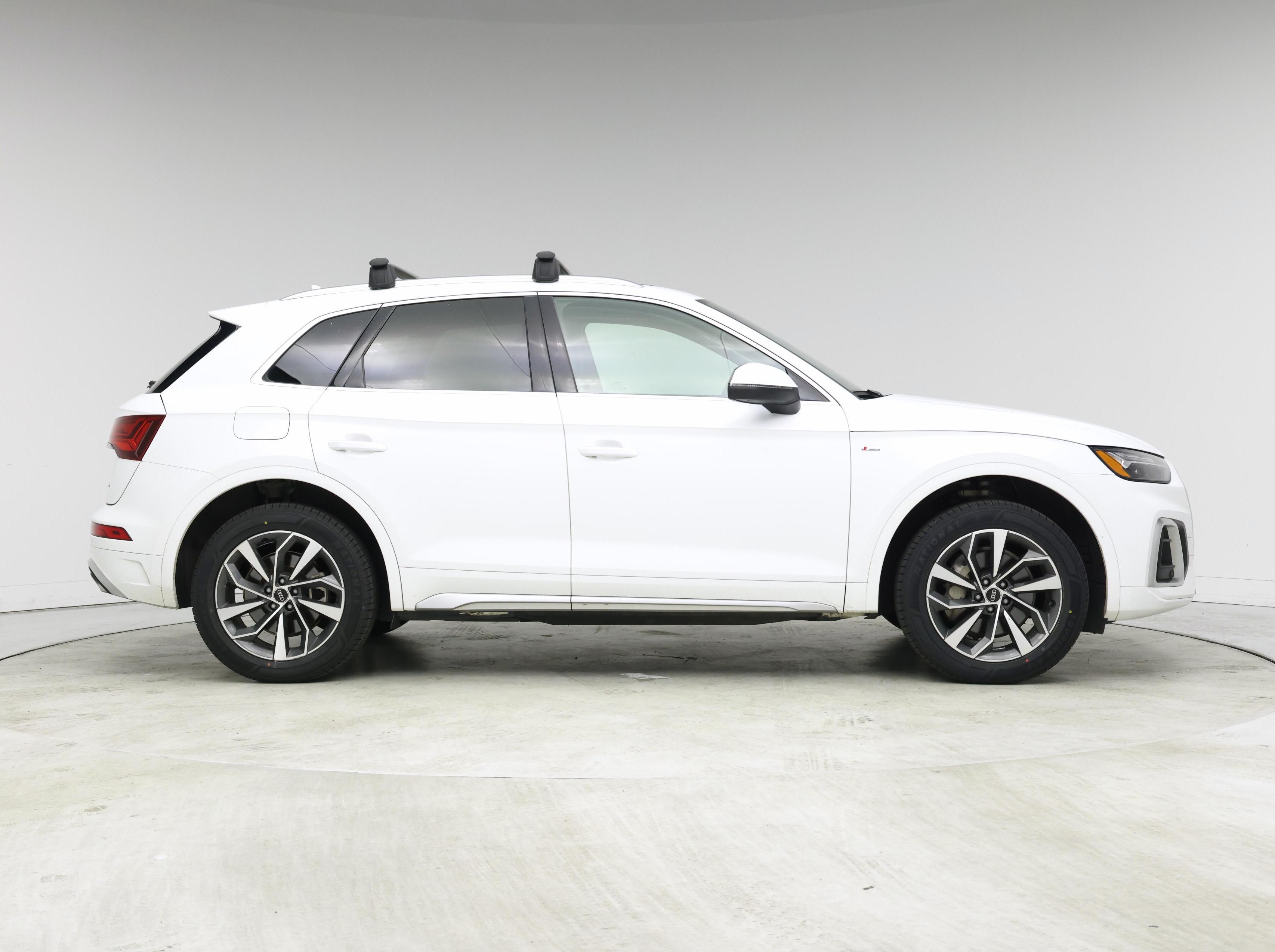 Thumbnail: 2023 Audi Q5 - 7