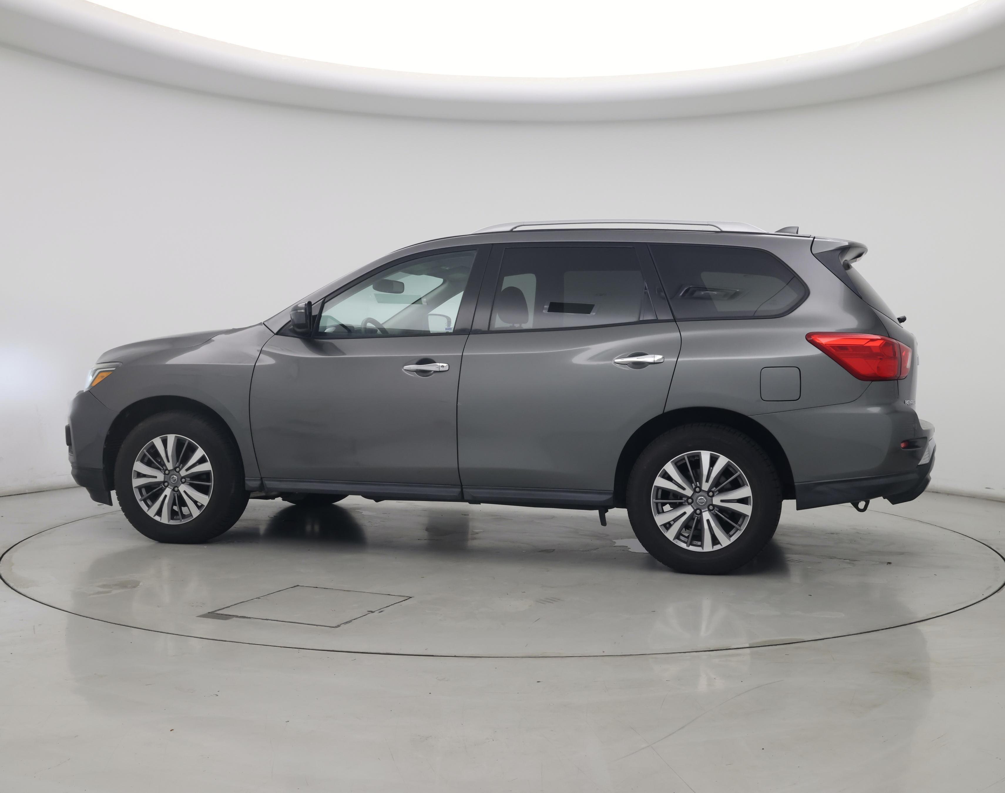 Thumbnail: 2019 Nissan Pathfinder - 4