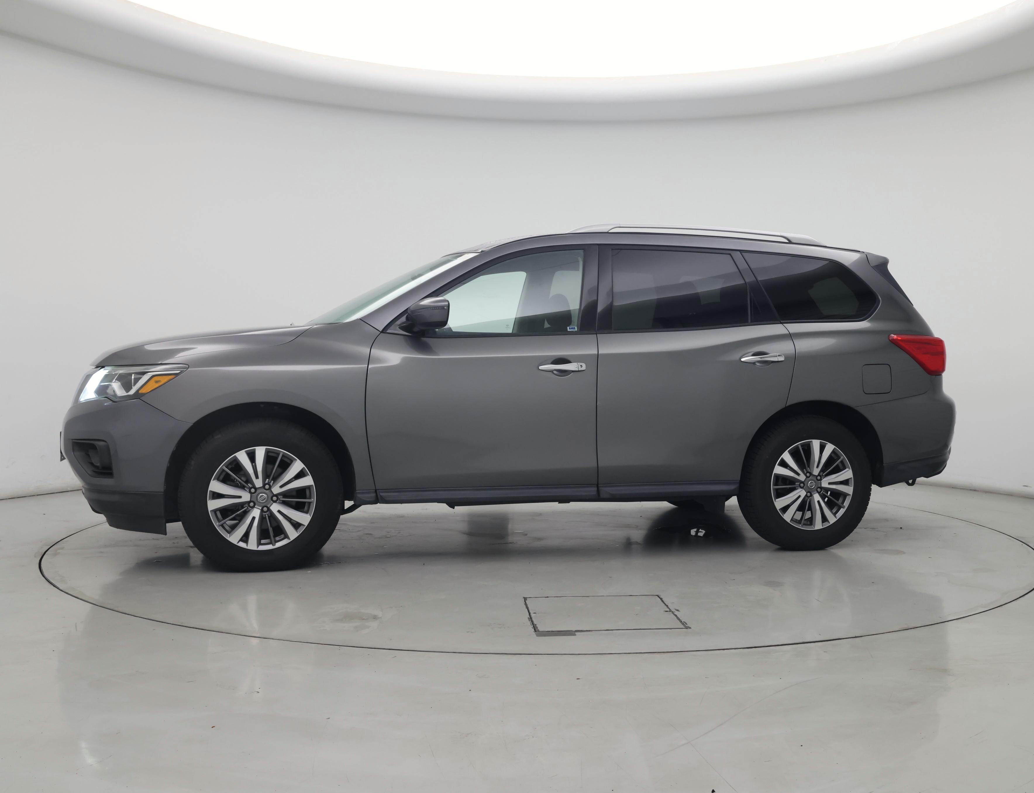 Thumbnail: 2019 Nissan Pathfinder - 5
