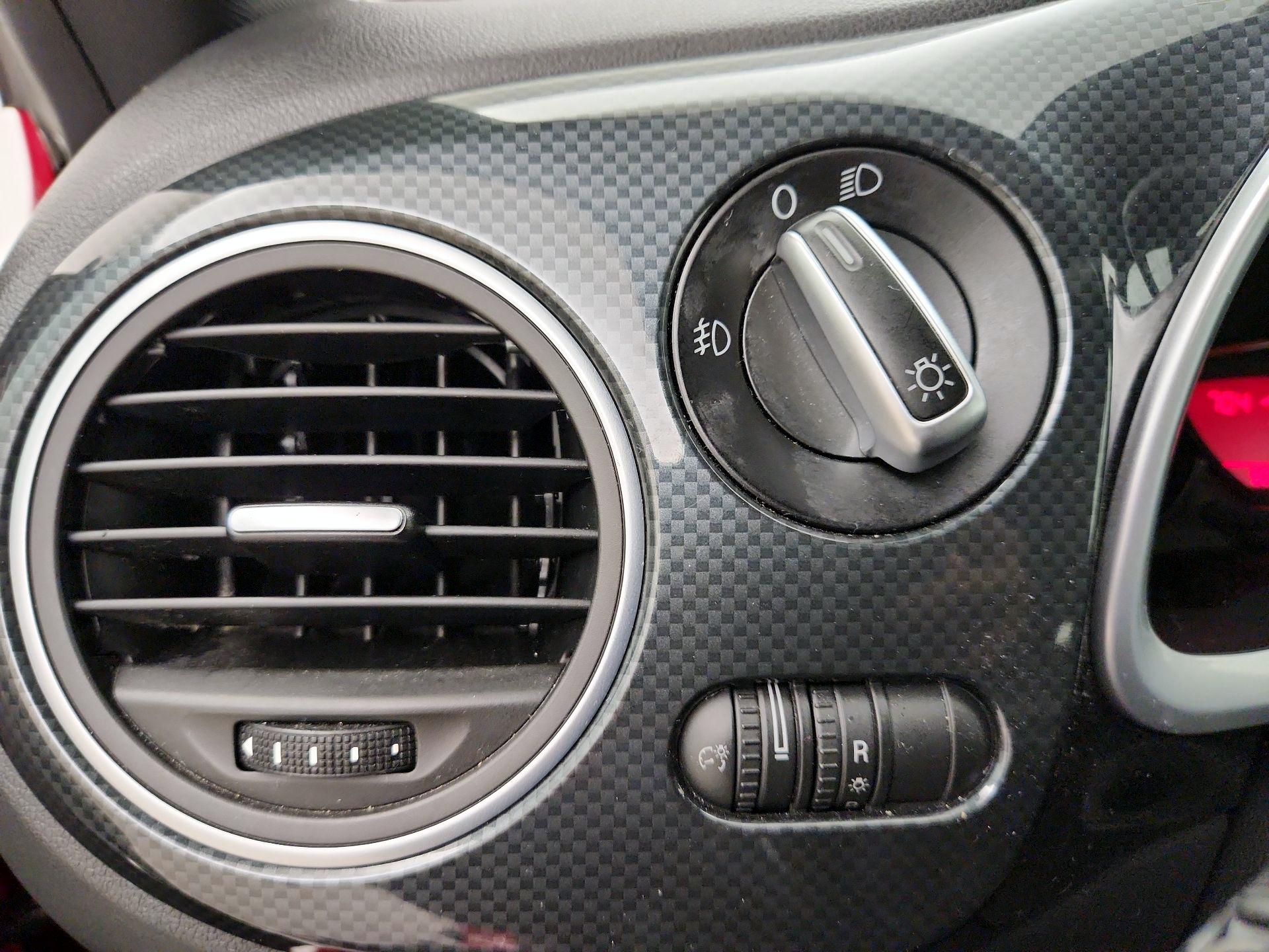 Thumbnail: 2013 Volkswagen Beetle - 13