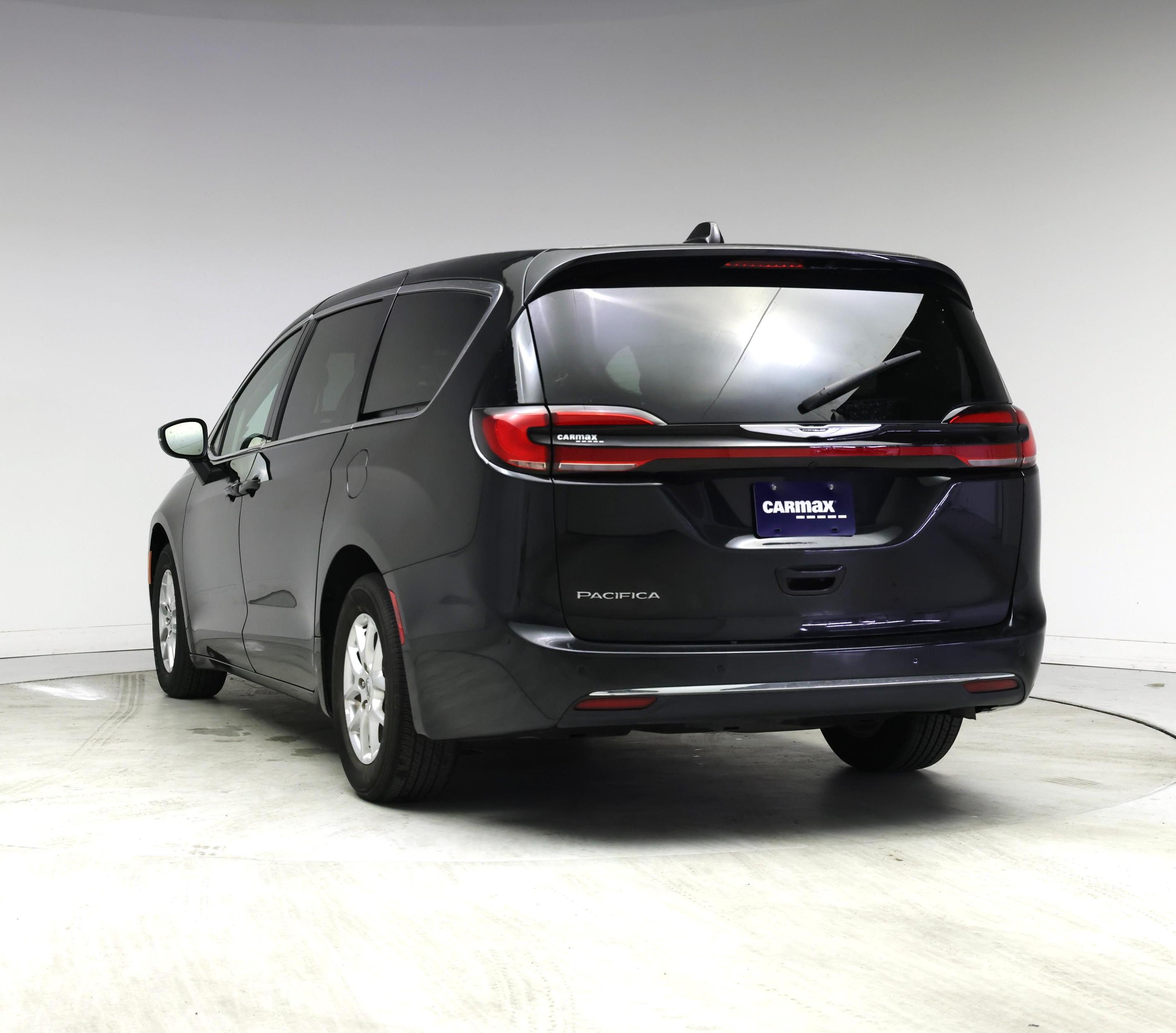 Thumbnail: 2023 Chrysler Pacifica - 2