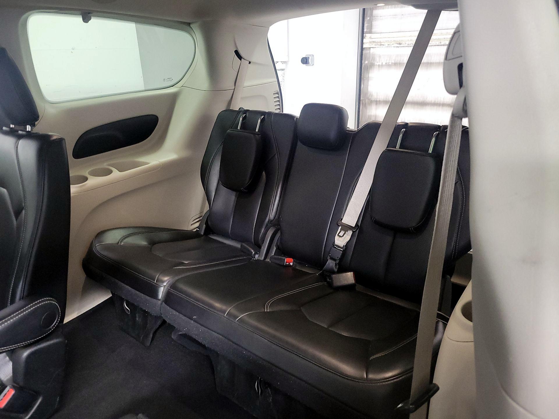 Thumbnail: 2023 Chrysler Pacifica - 20
