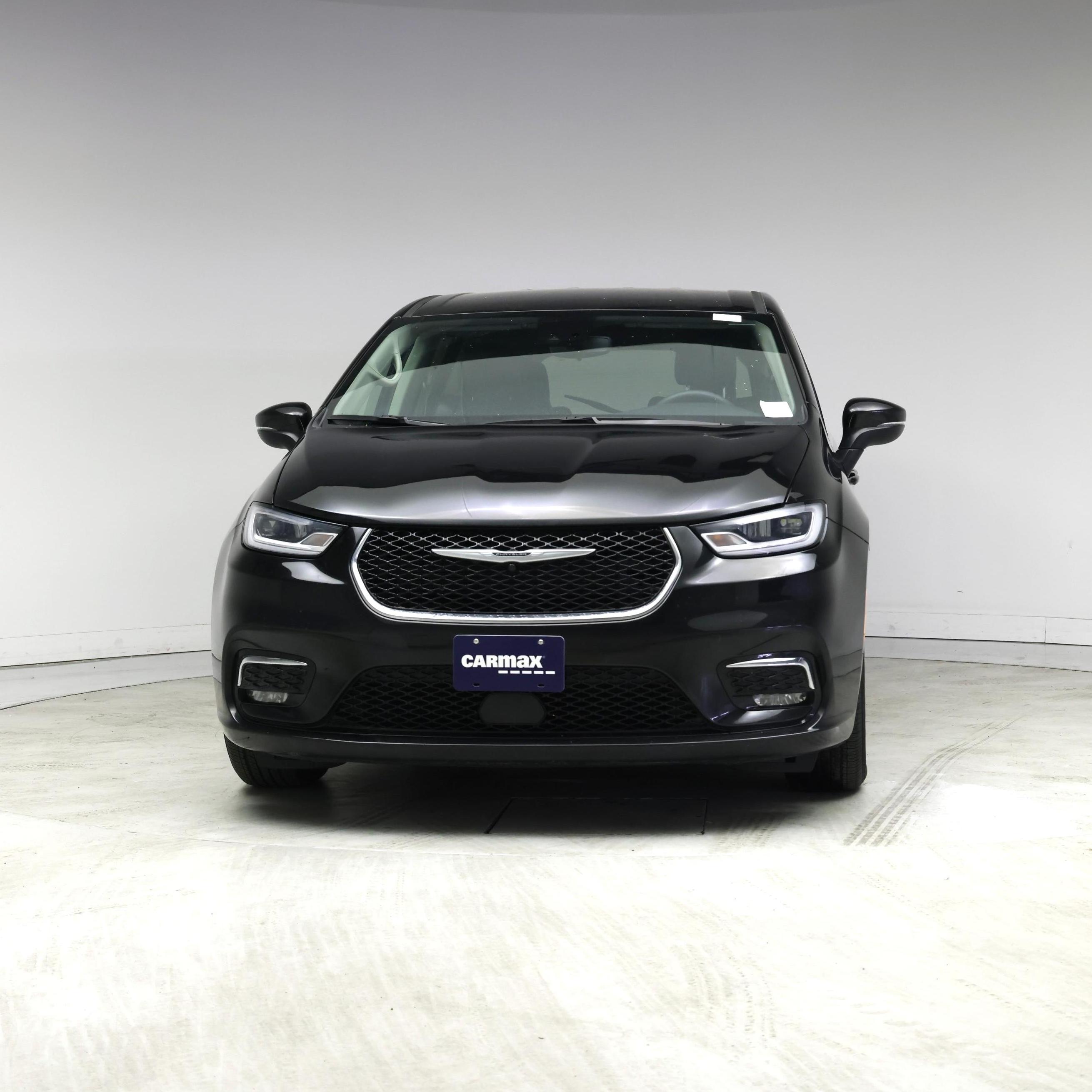 Thumbnail: 2023 Chrysler Pacifica - 5