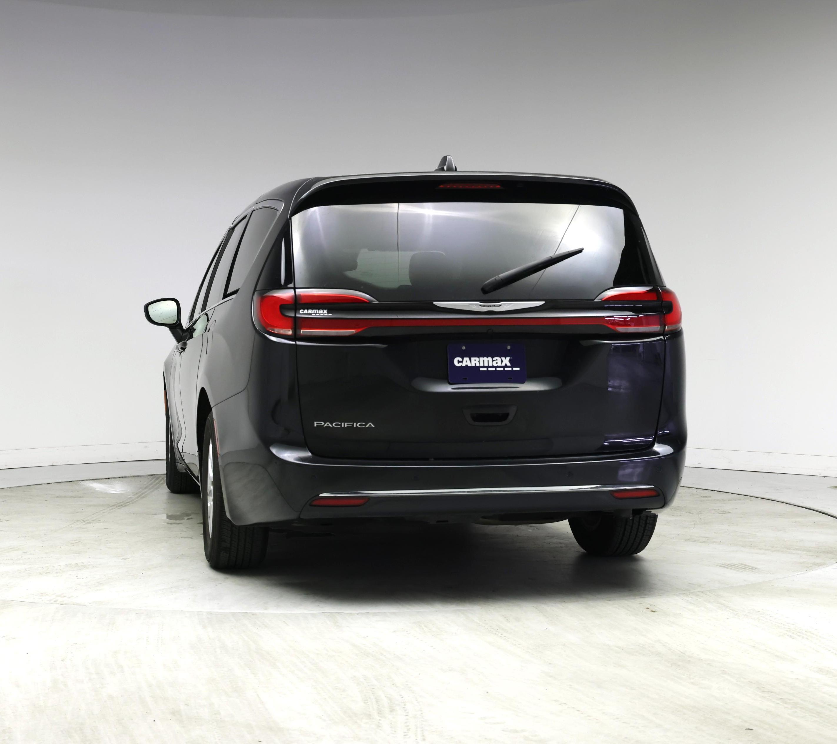 Thumbnail: 2023 Chrysler Pacifica - 6