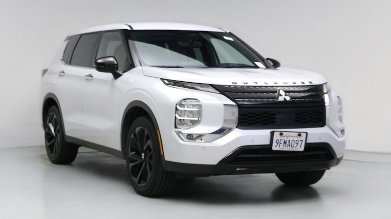 2023 Mitsubishi Outlander SE Hero Image