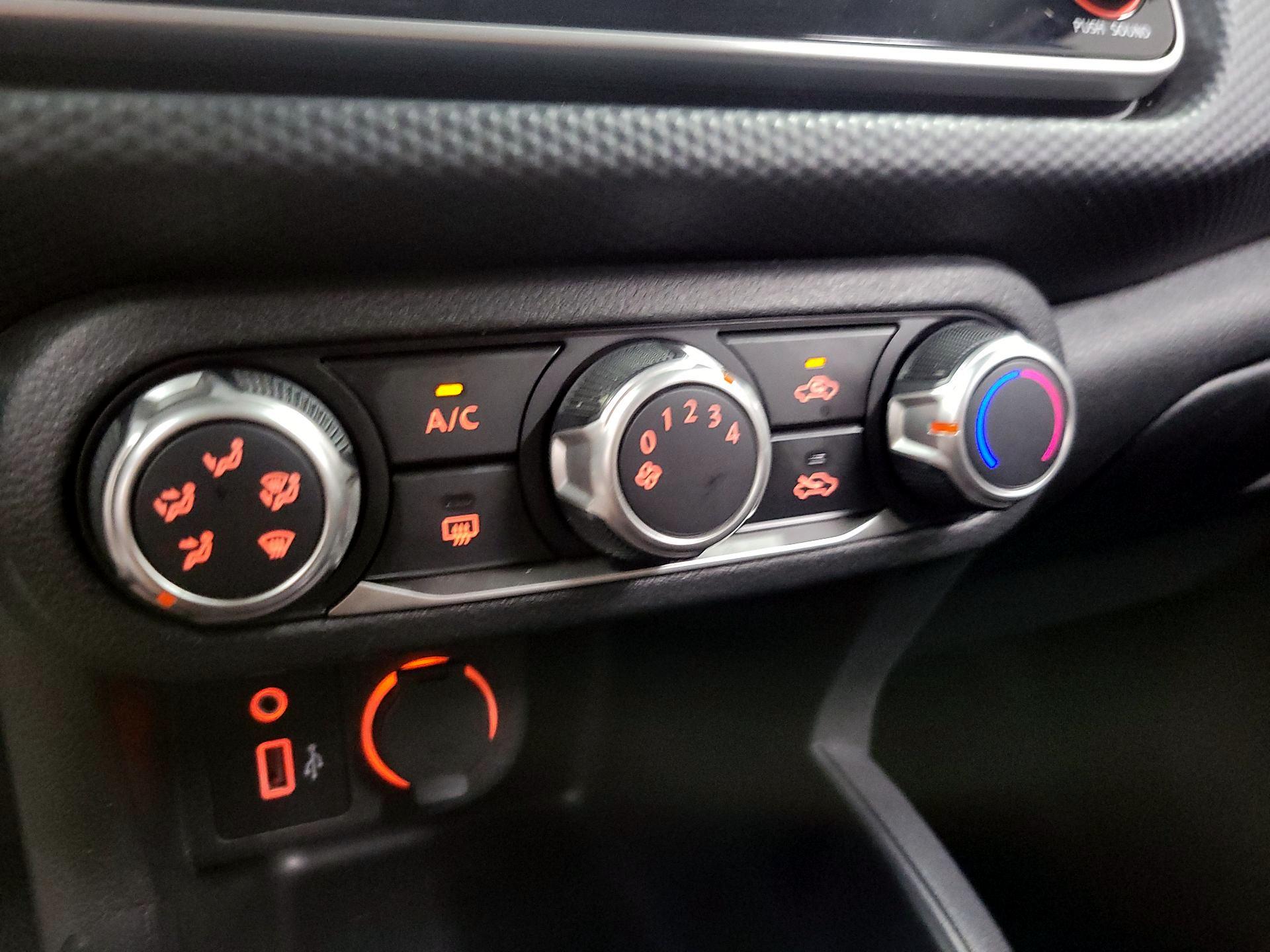 Thumbnail: 2021 Nissan Kicks - 16