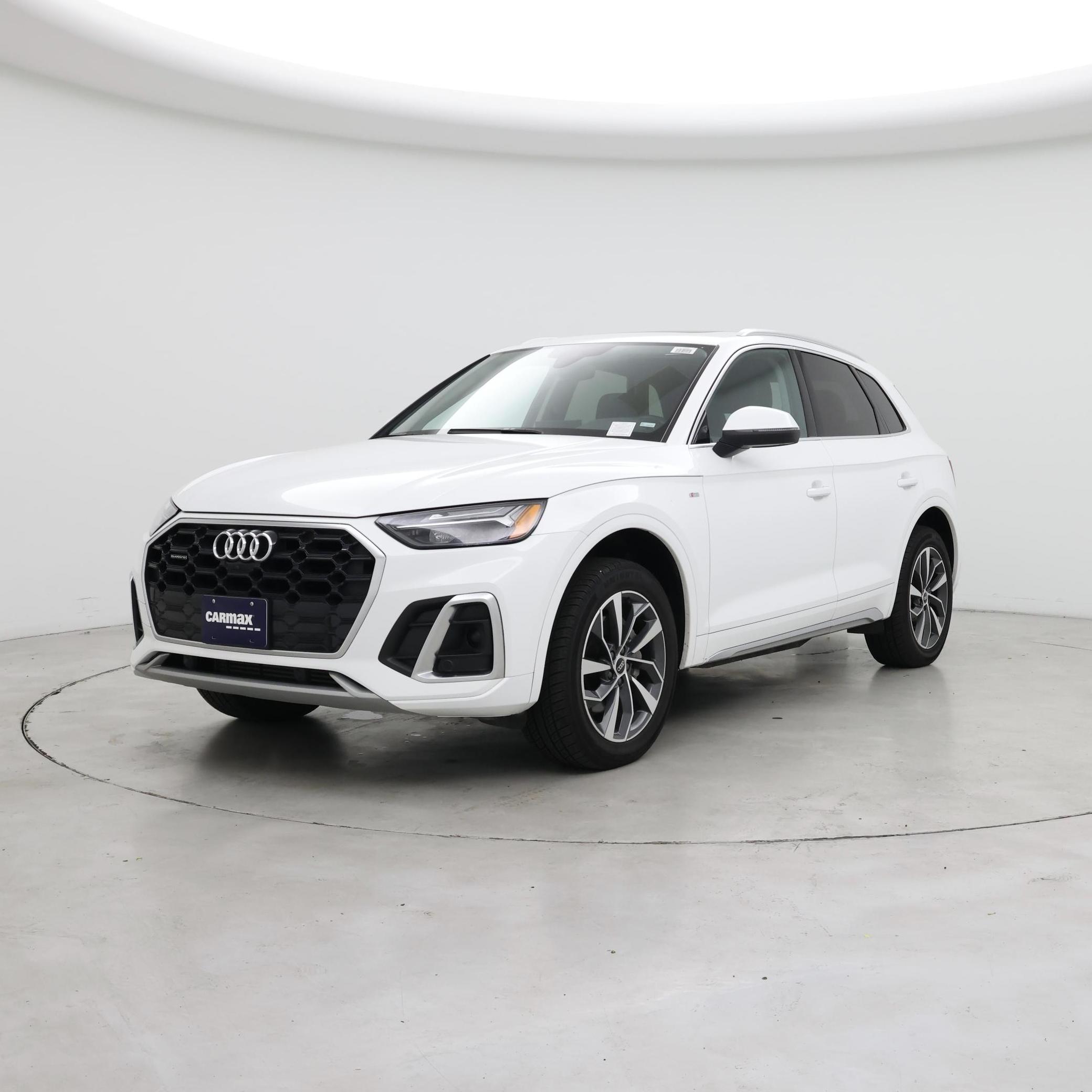Thumbnail: 2023 Audi Q5 - 4
