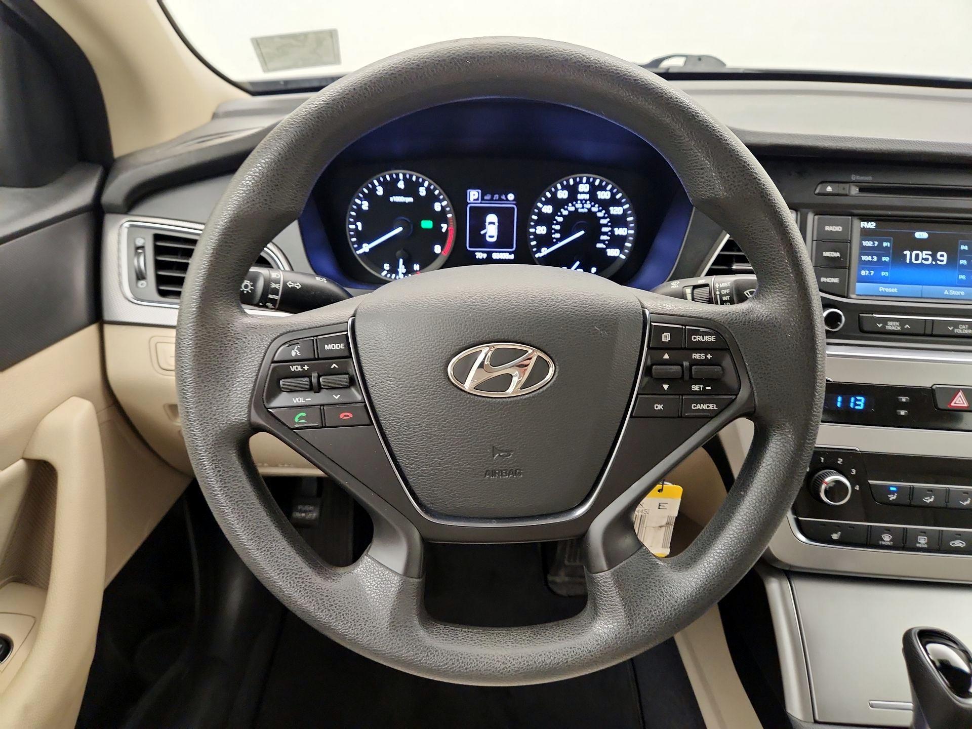 Thumbnail: 2015 Hyundai Sonata - 10
