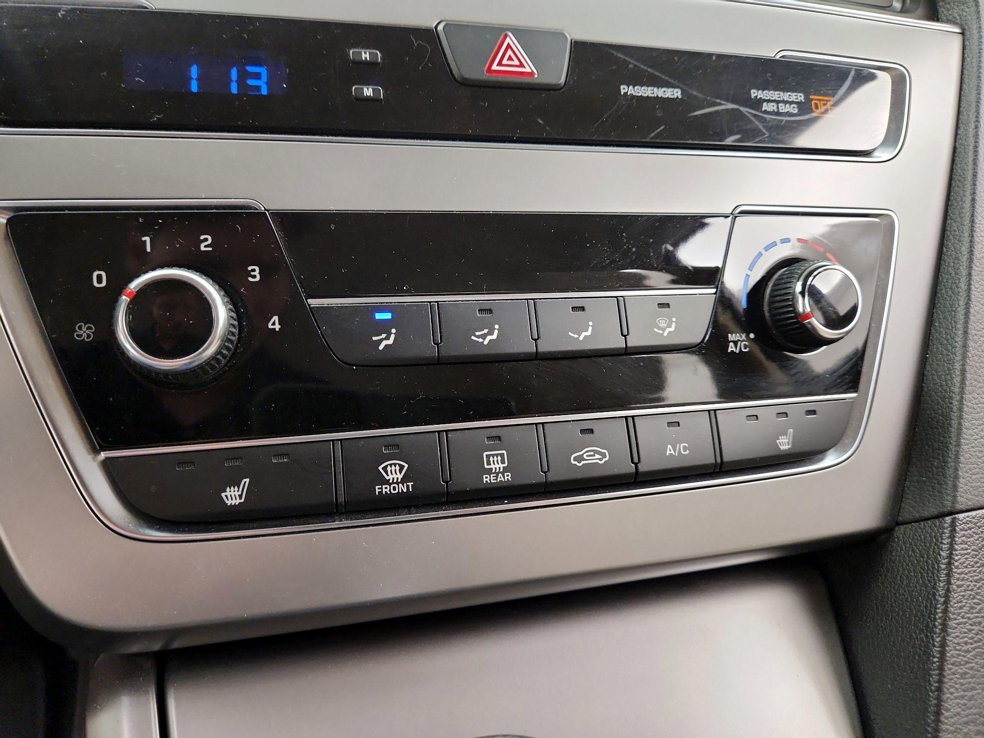 Thumbnail: 2015 Hyundai Sonata - 16