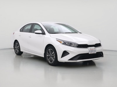 White 2022 Kia Forte LXS