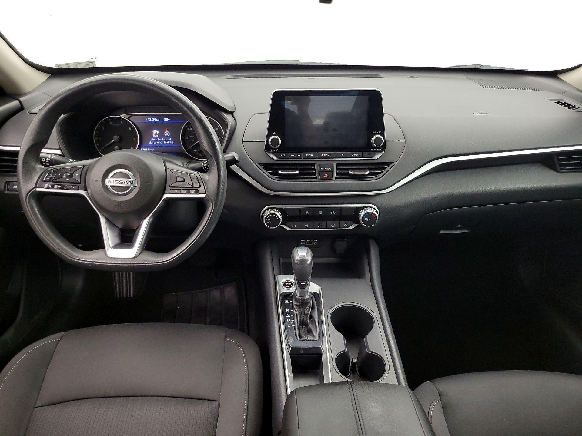 Thumbnail: 2020 Nissan Altima - 9