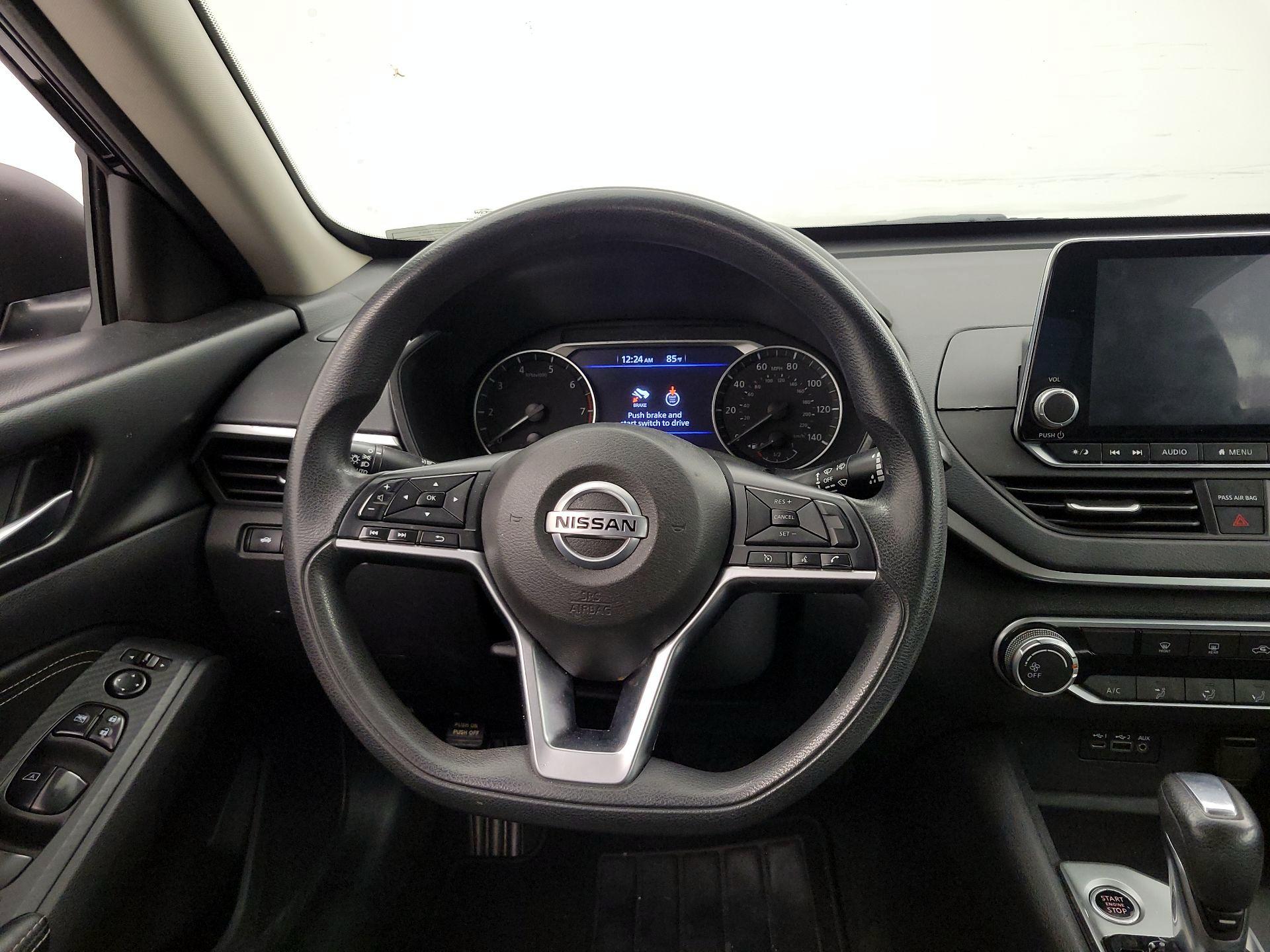 Thumbnail: 2020 Nissan Altima - 10