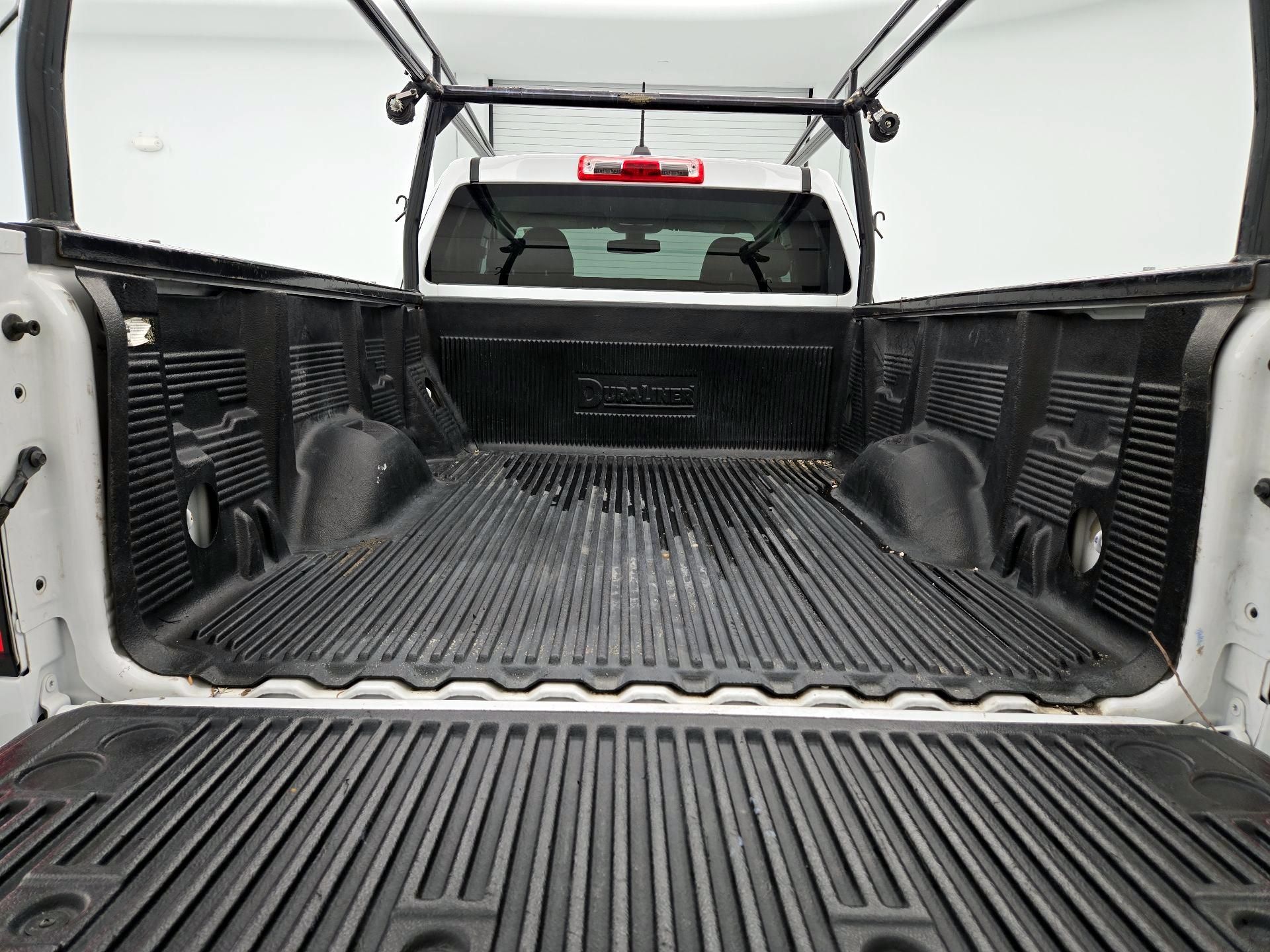 Thumbnail: 2022 Chevrolet Colorado - 20
