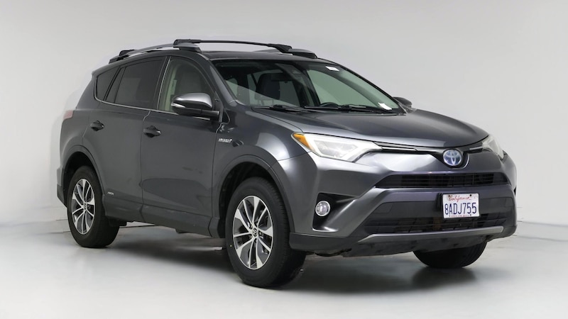 2017 Toyota RAV4 XLE Hero Image