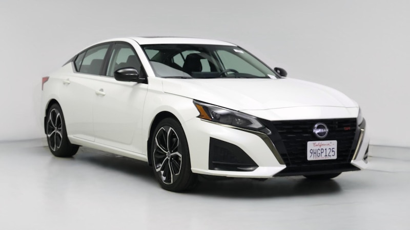 2023 Nissan Altima SR Hero Image