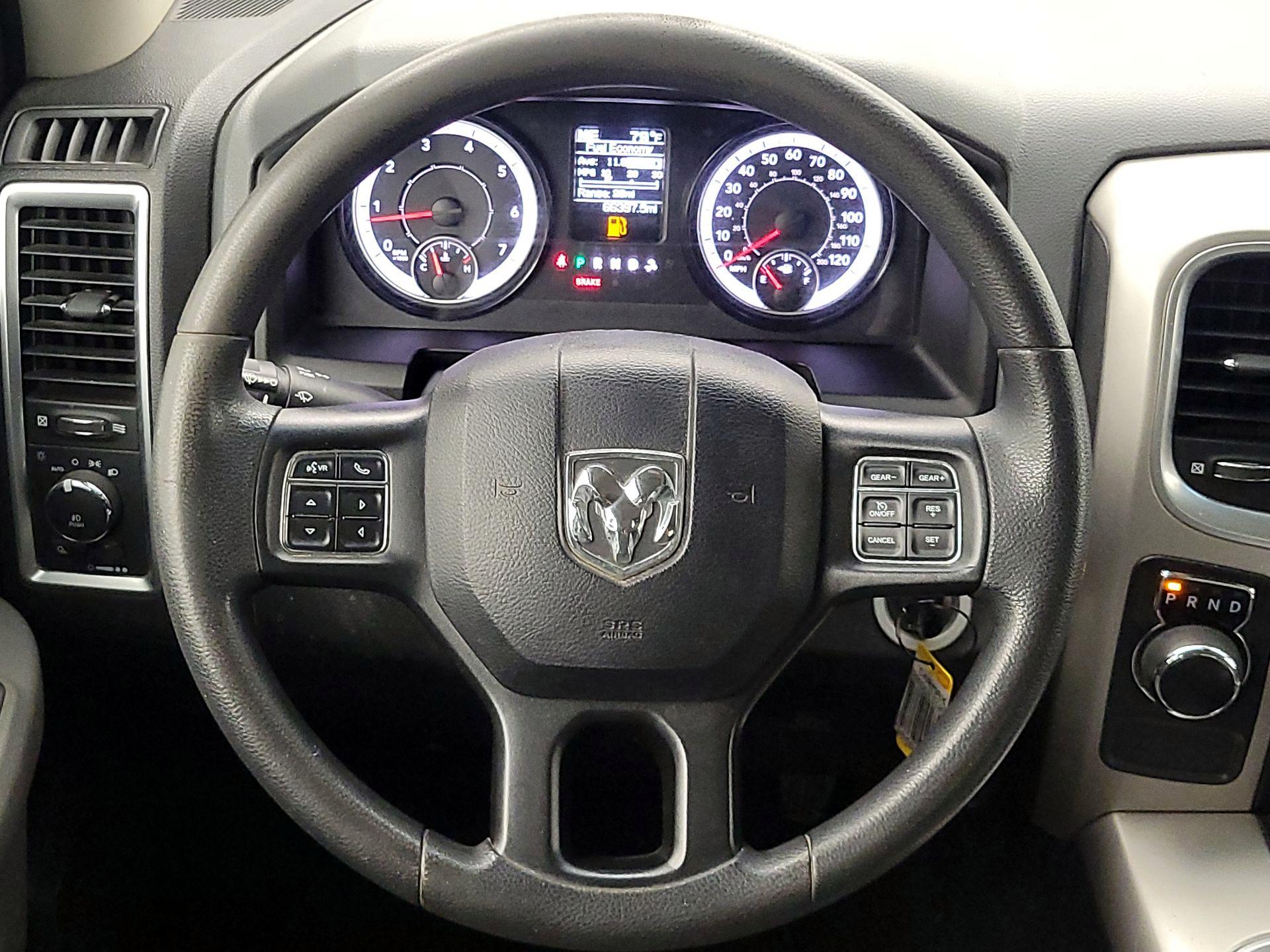 Thumbnail: 2020 RAM 1500 Classic - 10