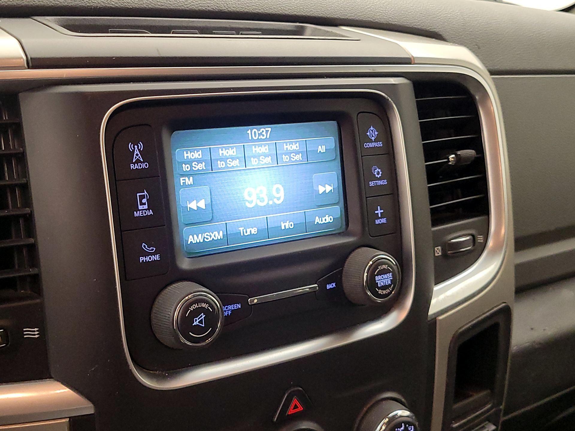 Thumbnail: 2020 RAM 1500 Classic - 15