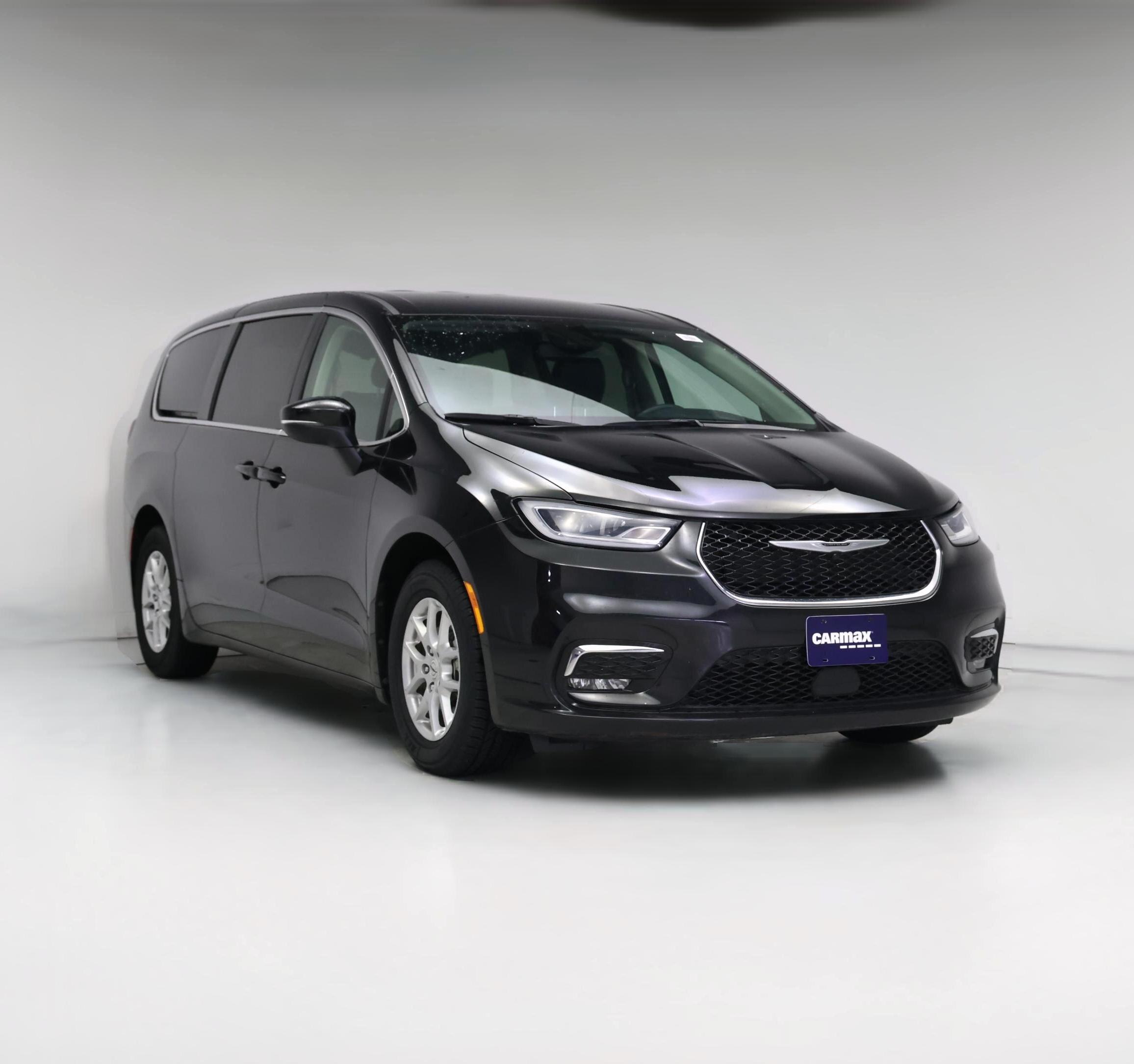 Thumbnail: 2023 Chrysler Pacifica - 1