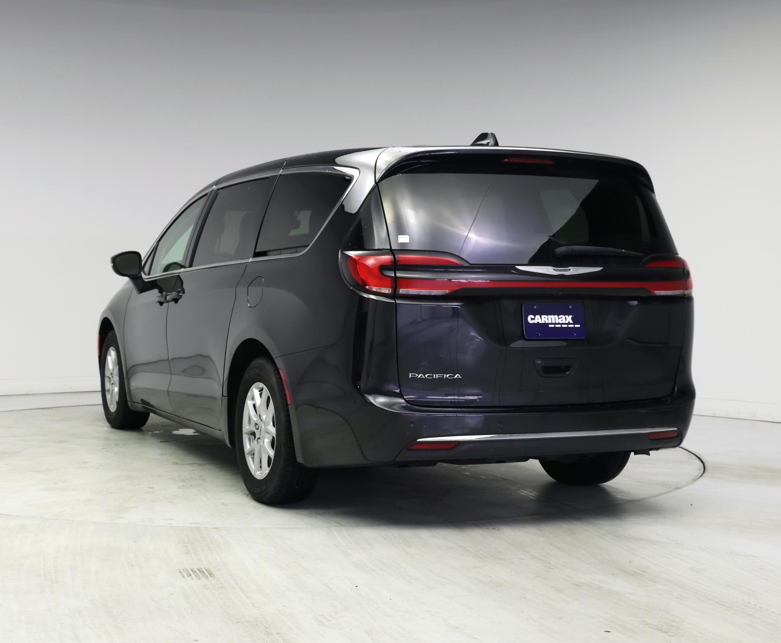 Thumbnail: 2023 Chrysler Pacifica - 2