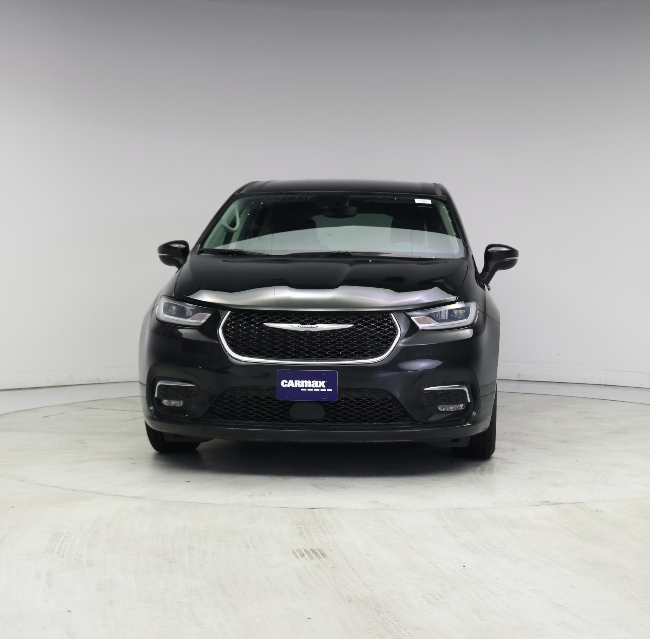 Thumbnail: 2023 Chrysler Pacifica - 5