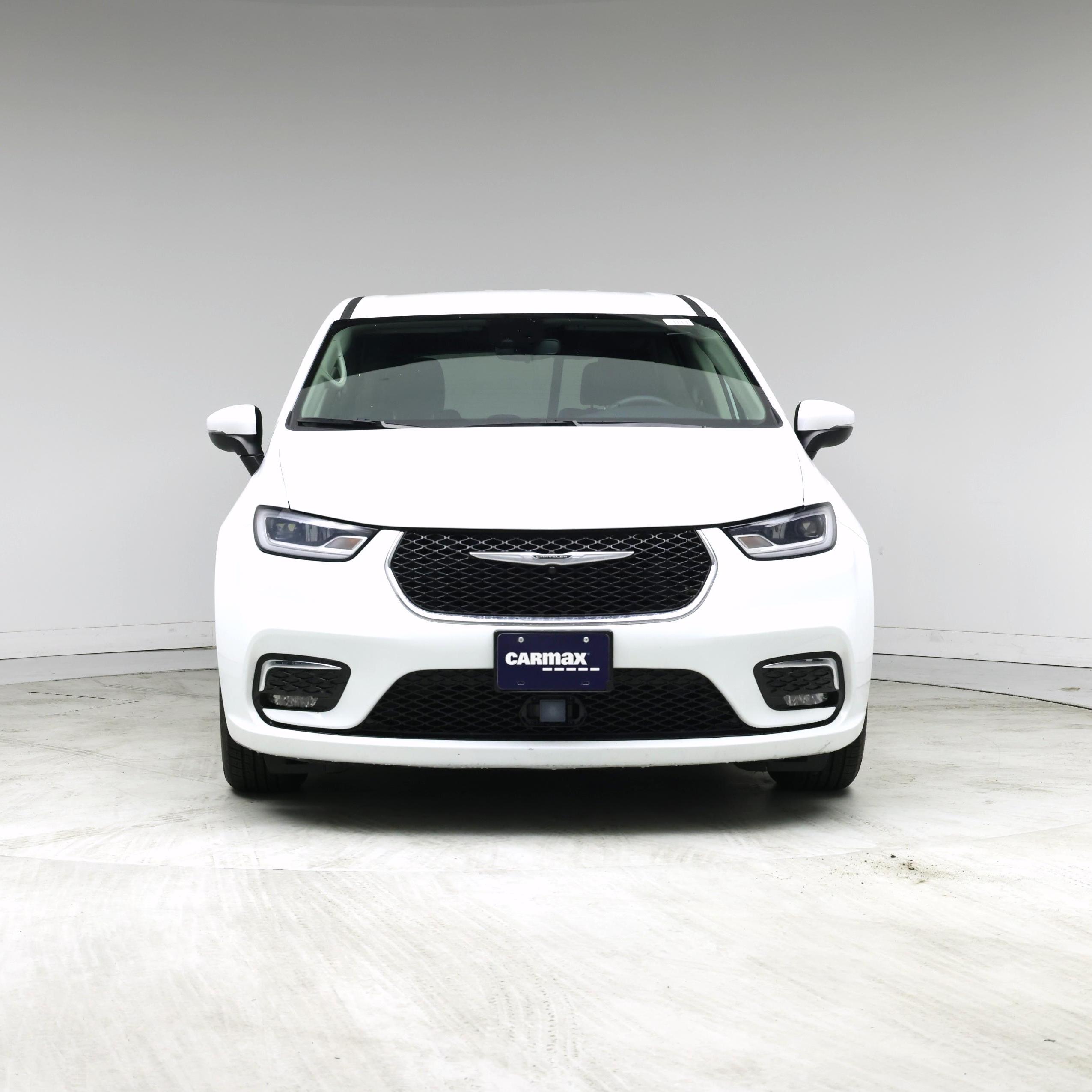 Thumbnail: 2023 Chrysler Pacifica - 5