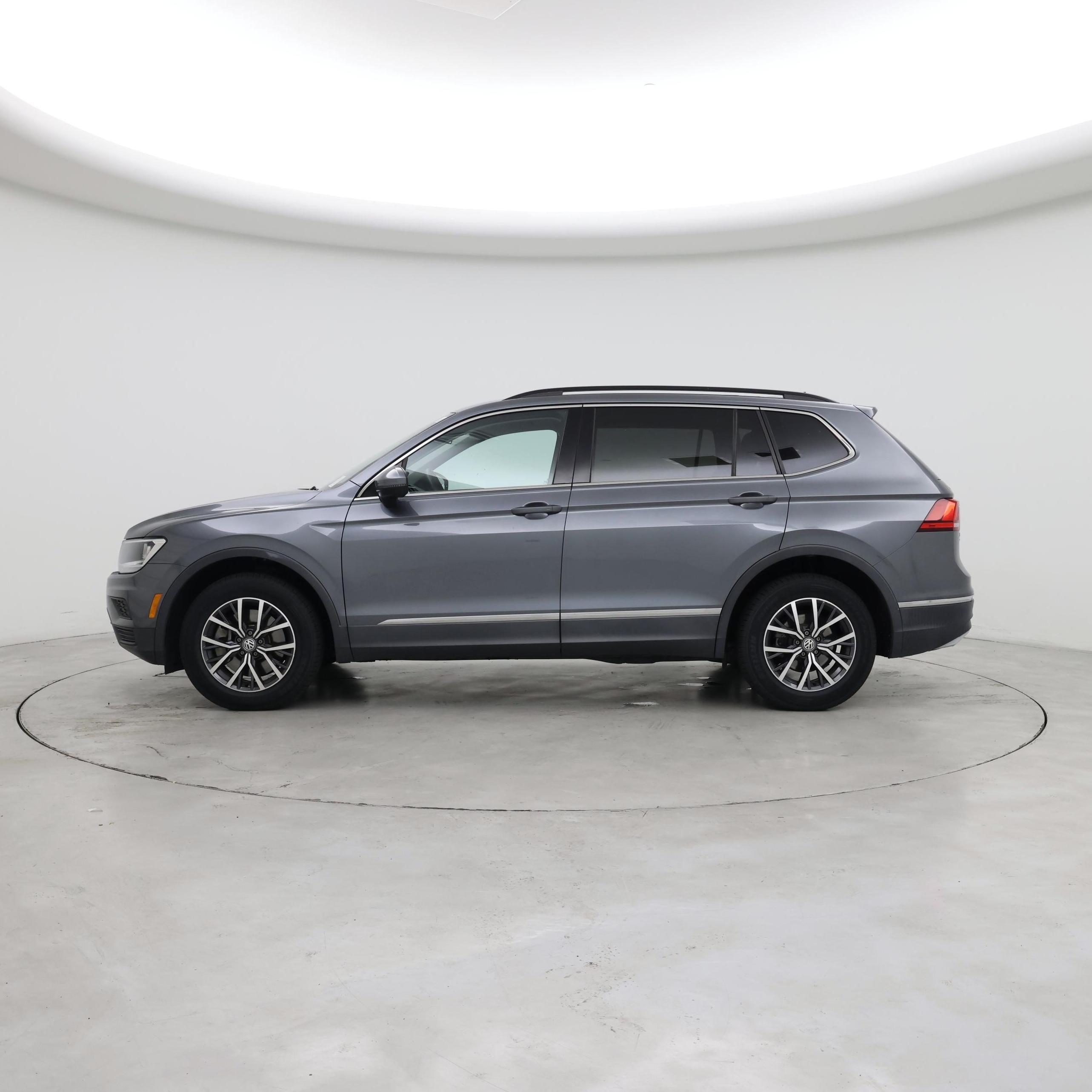 Thumbnail: 2020 Volkswagen Tiguan - 3