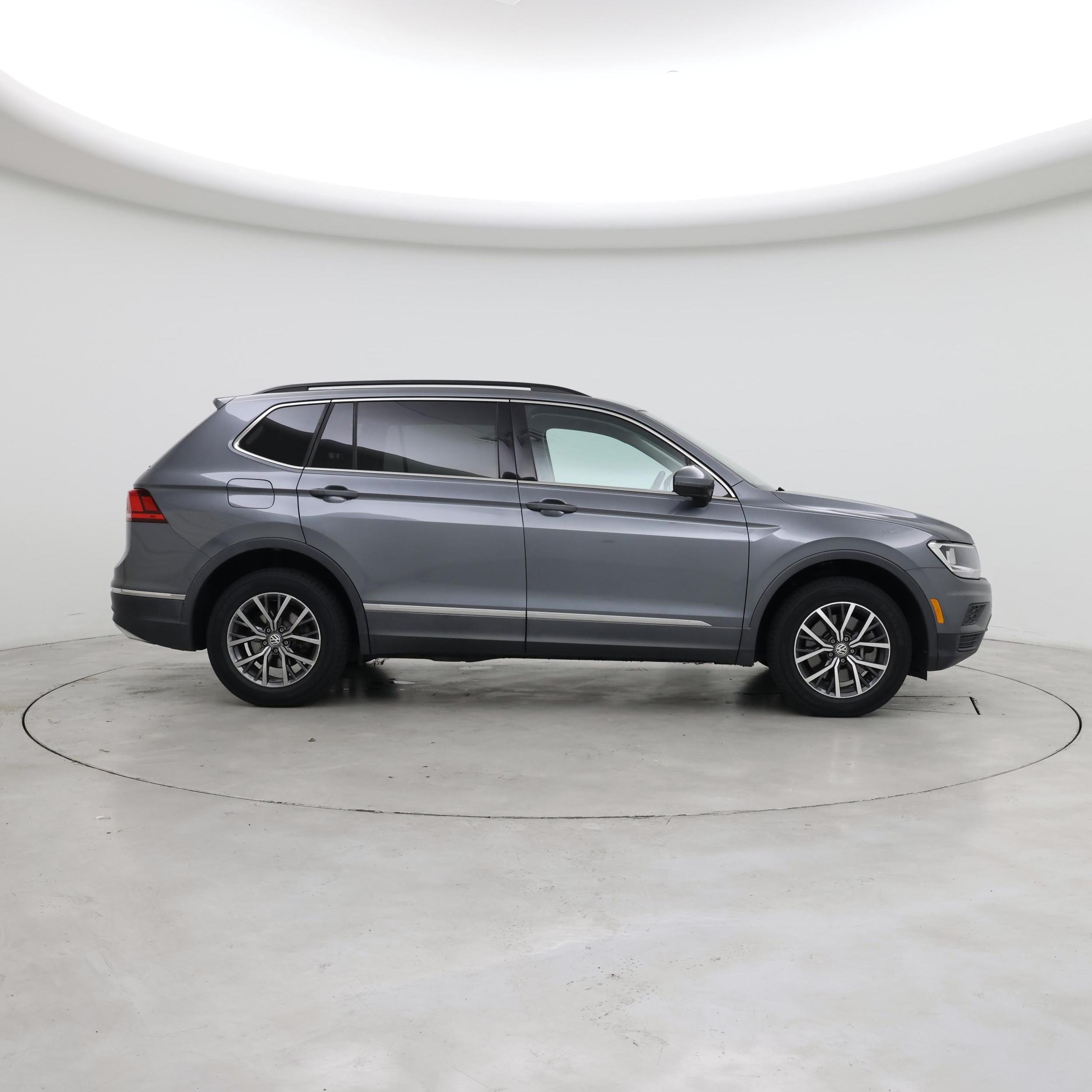 Thumbnail: 2020 Volkswagen Tiguan - 7