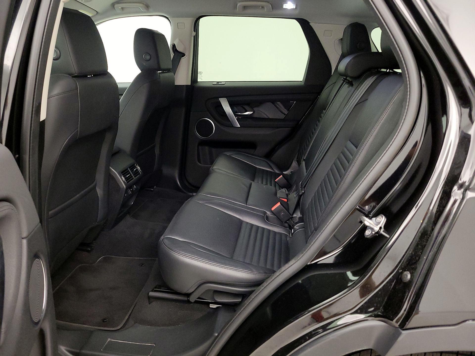 Thumbnail: 2022 Land Rover Discovery Sport - 20
