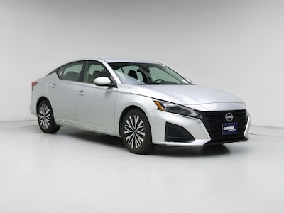 Silver 2023 Nissan Altima SV