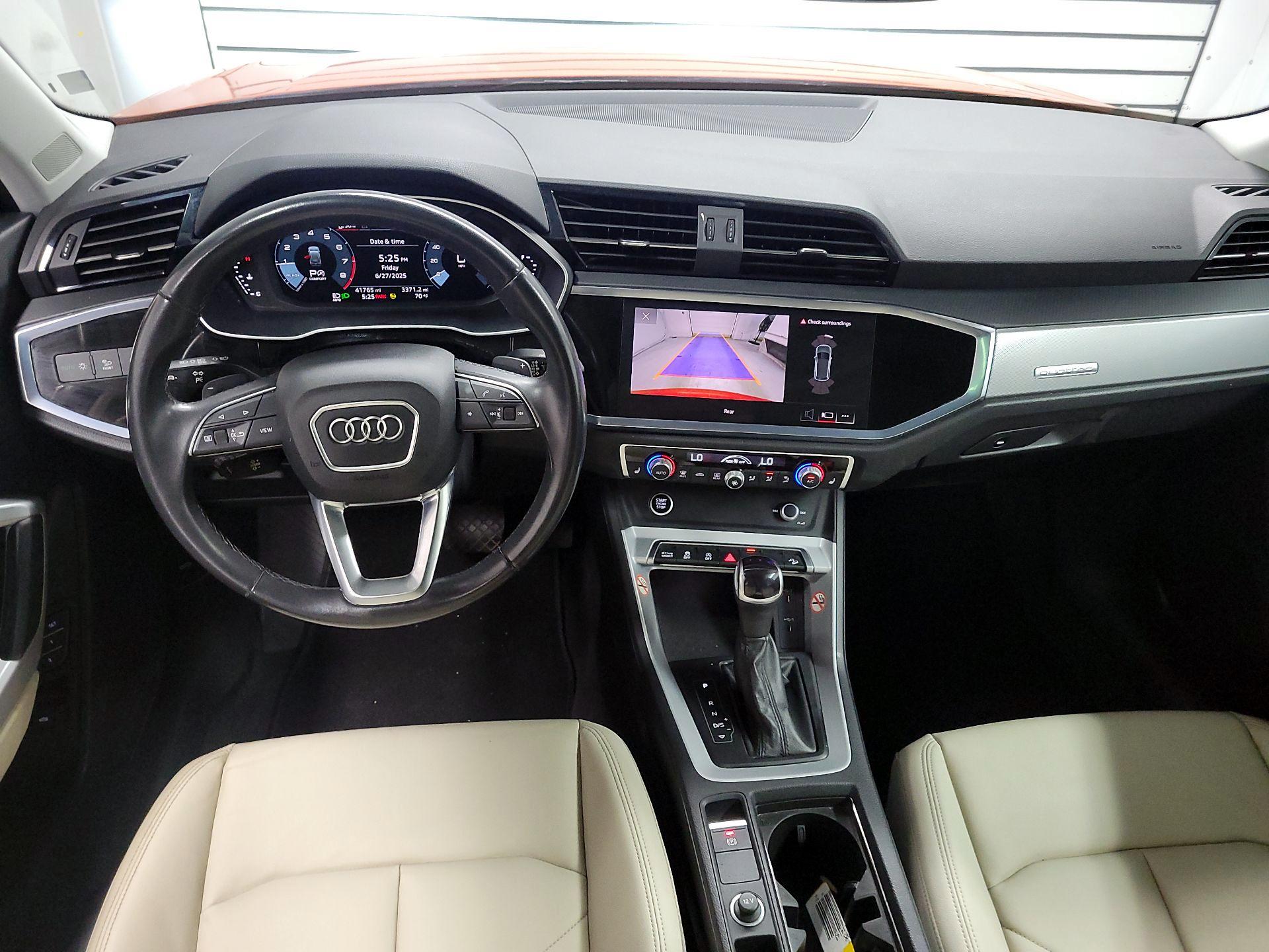 Thumbnail: 2023 Audi Q3 - 9