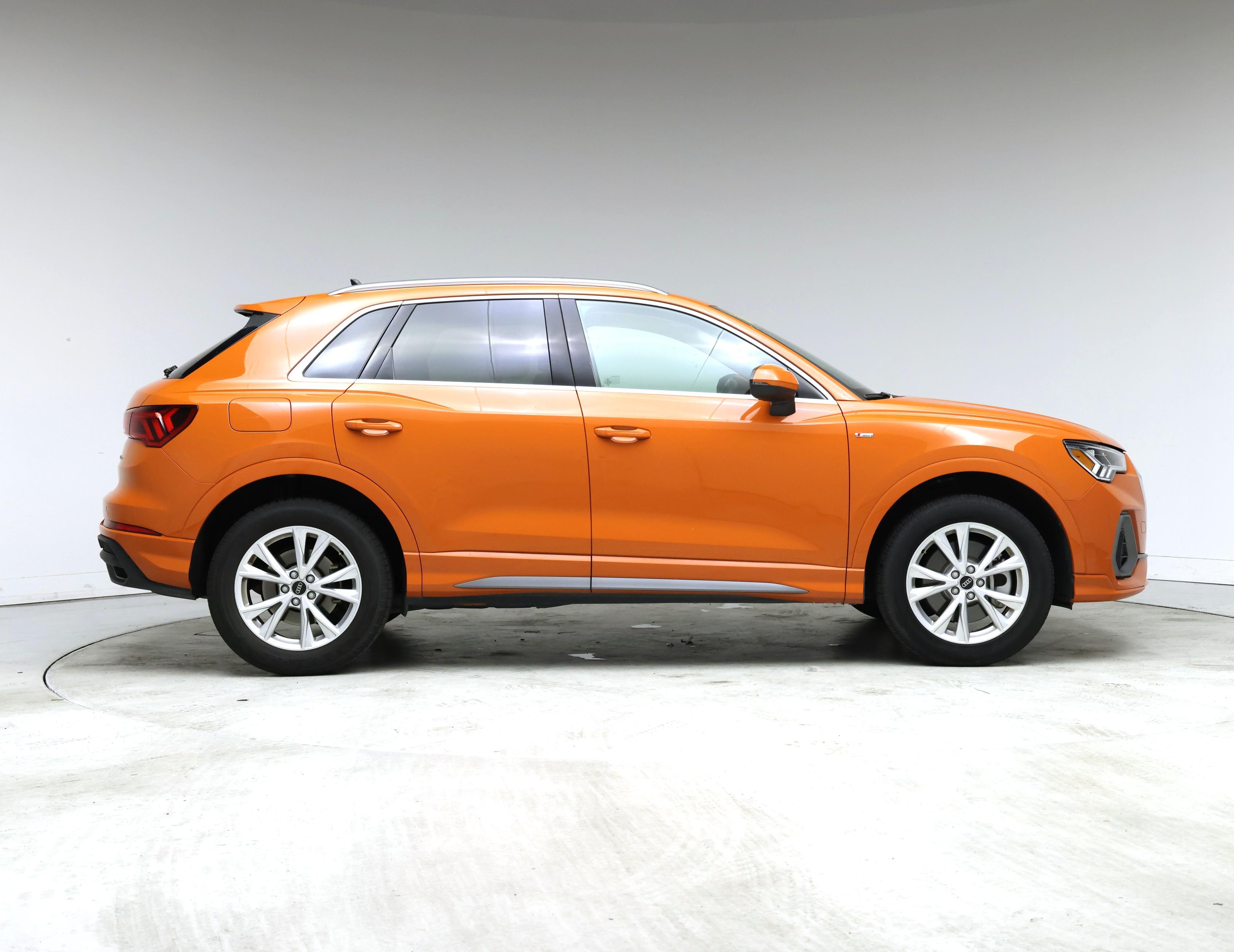 Thumbnail: 2023 Audi Q3 - 7
