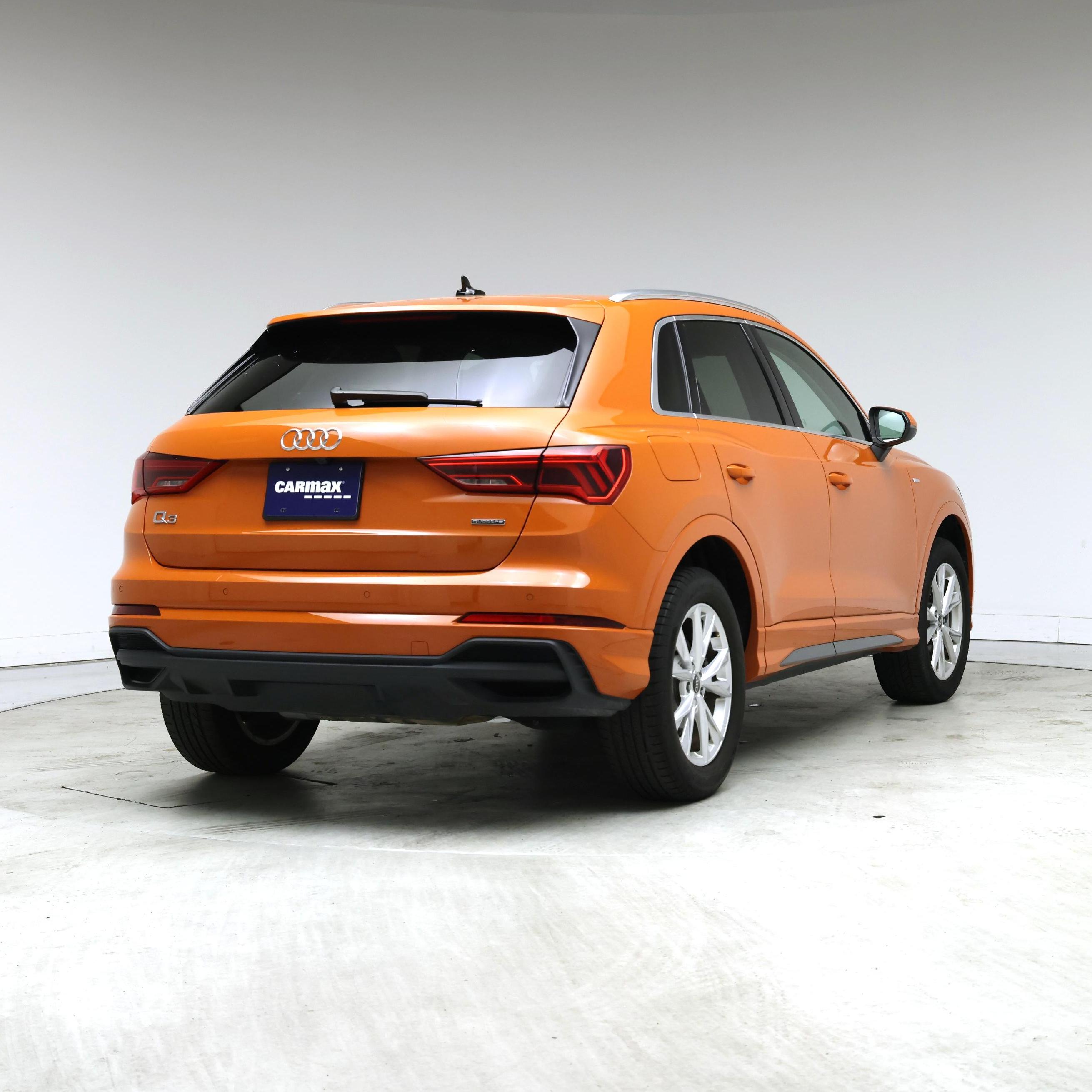 Thumbnail: 2023 Audi Q3 - 8