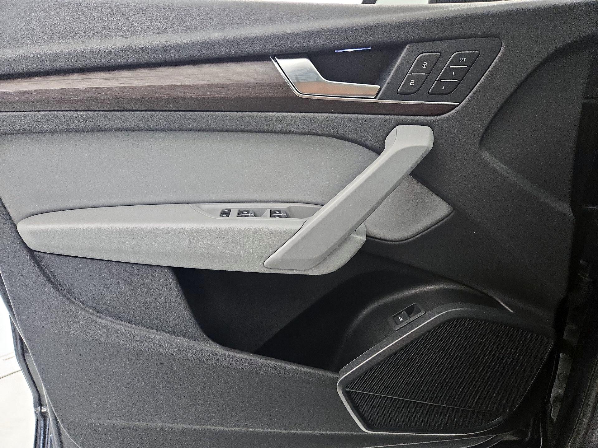 Thumbnail: 2023 Audi Q5 - 12