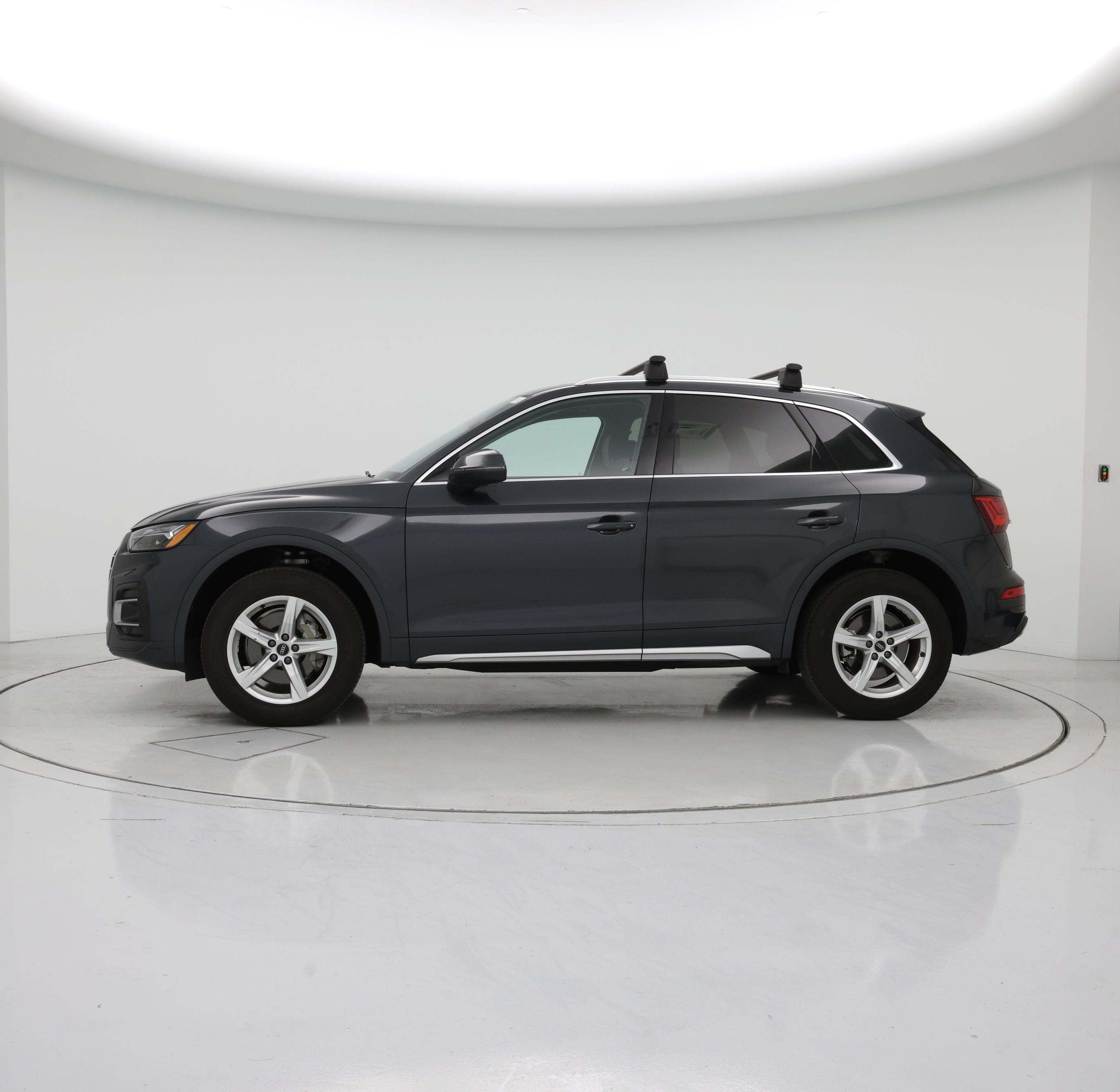 Thumbnail: 2023 Audi Q5 - 3