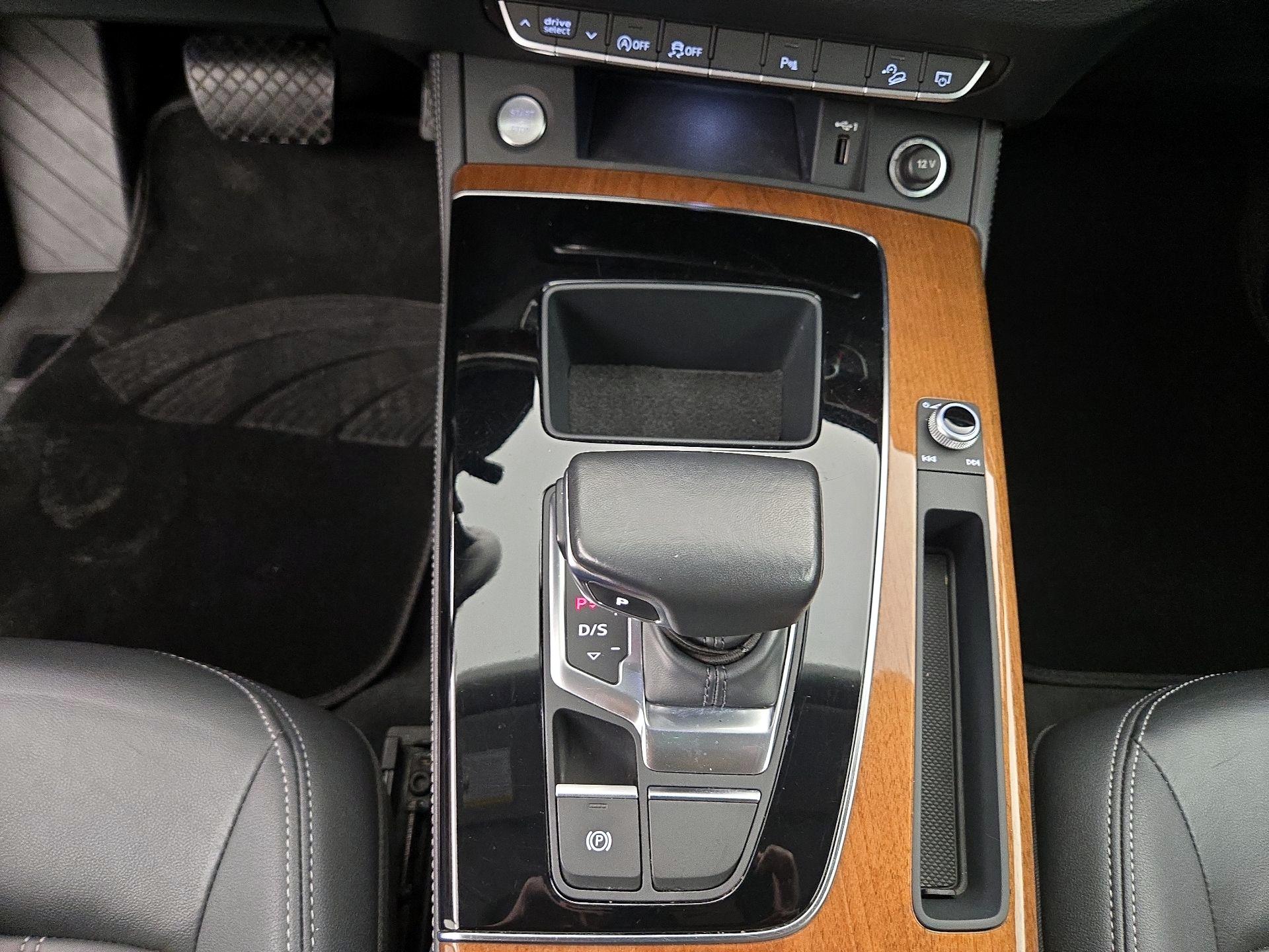 Thumbnail: 2023 Audi Q5 - 17