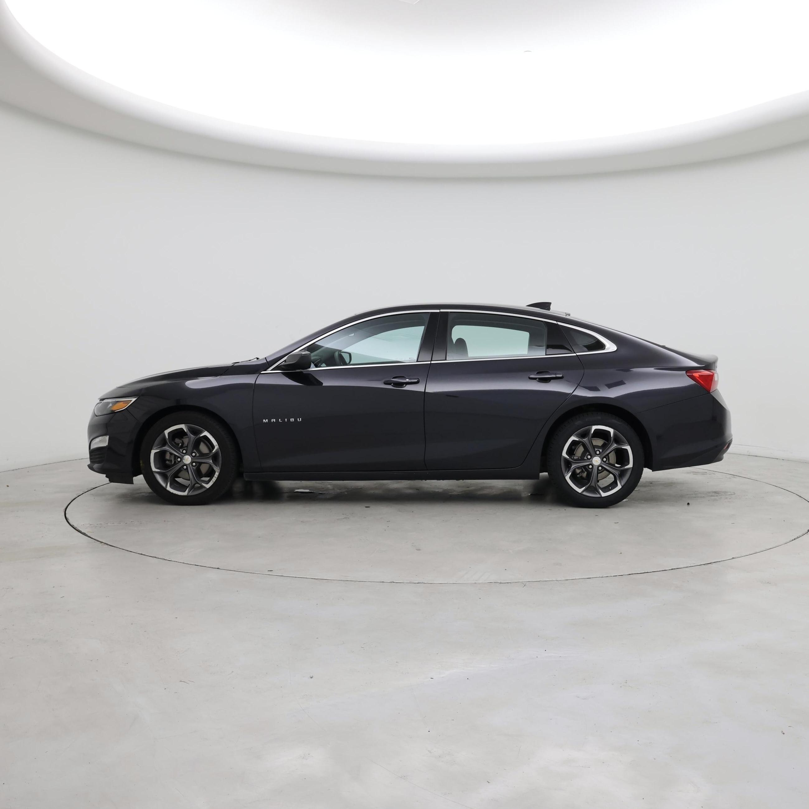 Thumbnail: 2023 Chevrolet Malibu - 3