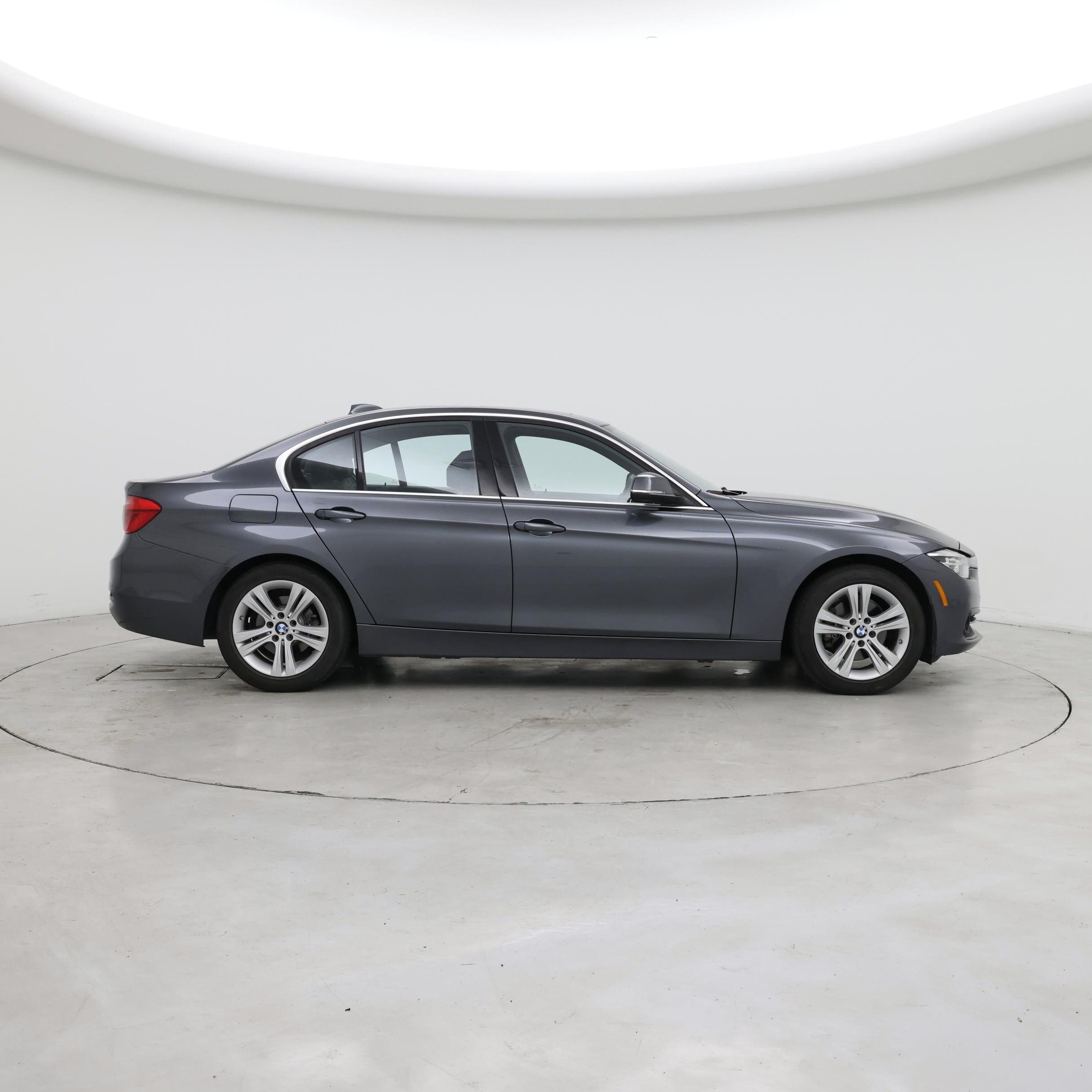 Thumbnail: 2018 BMW 3 Series - 7