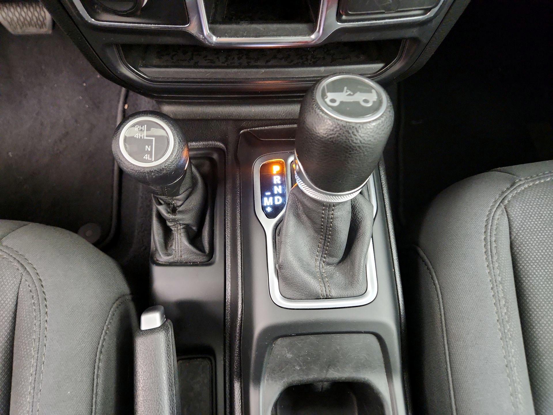 Thumbnail: 2019 Jeep Wrangler - 17