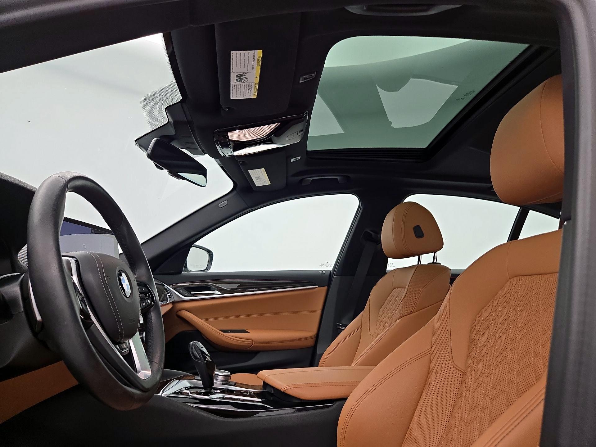 Thumbnail: 2022 BMW 5 Series - 20